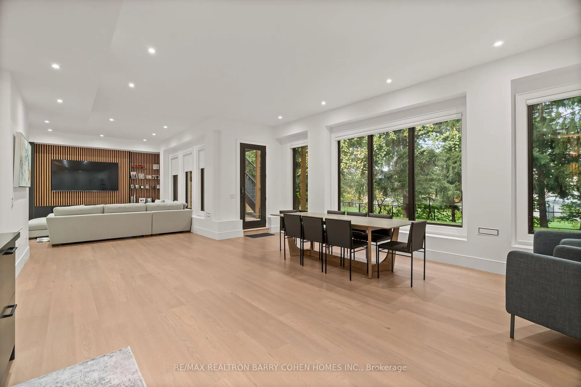 Photo 31 of 165 Leacrest Road, Toronto, Leaside — HOMEH