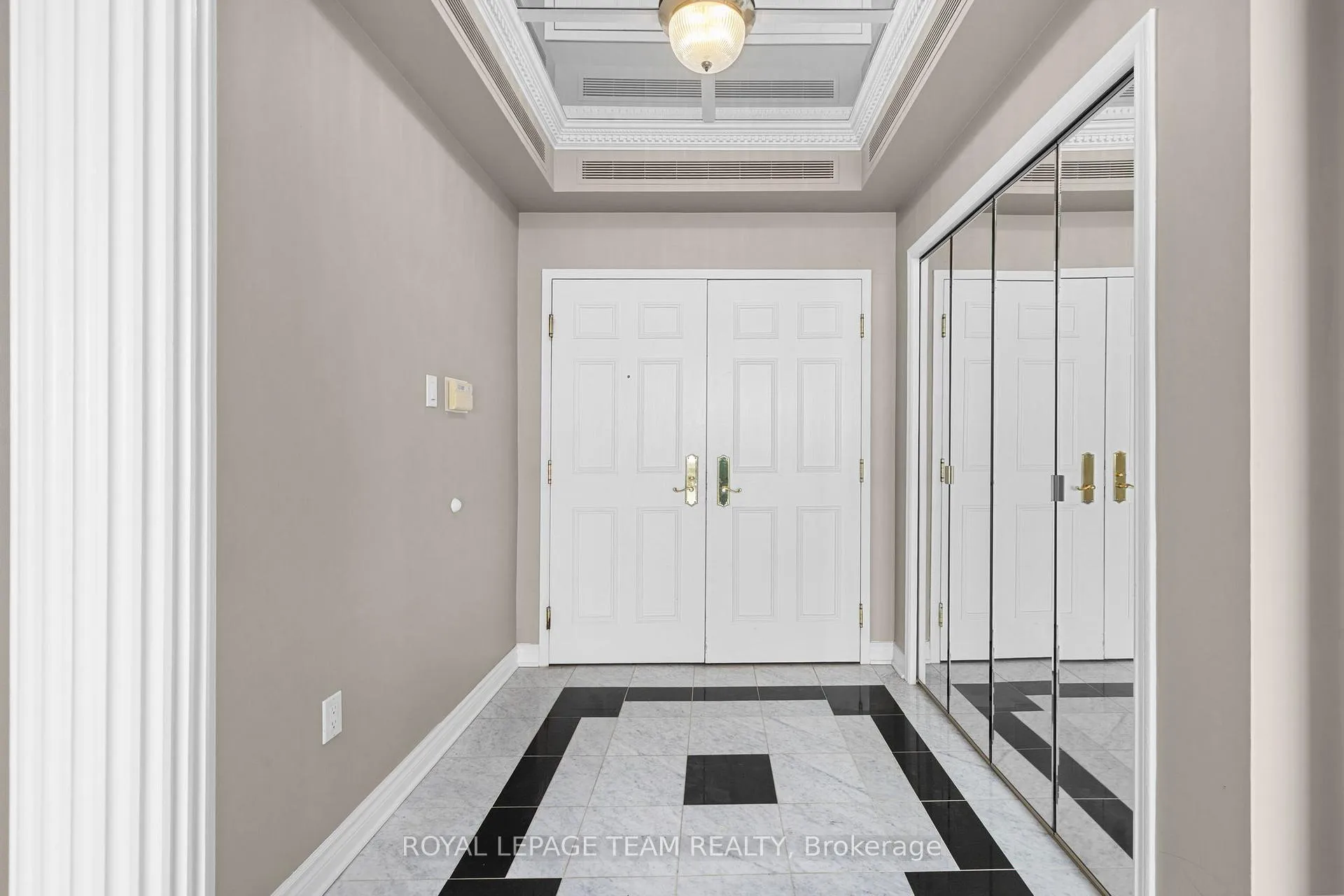 Photo 2 of Unit 1803, 1480 Riverside Drive, Ottawa, Riverview Park — HOMEH