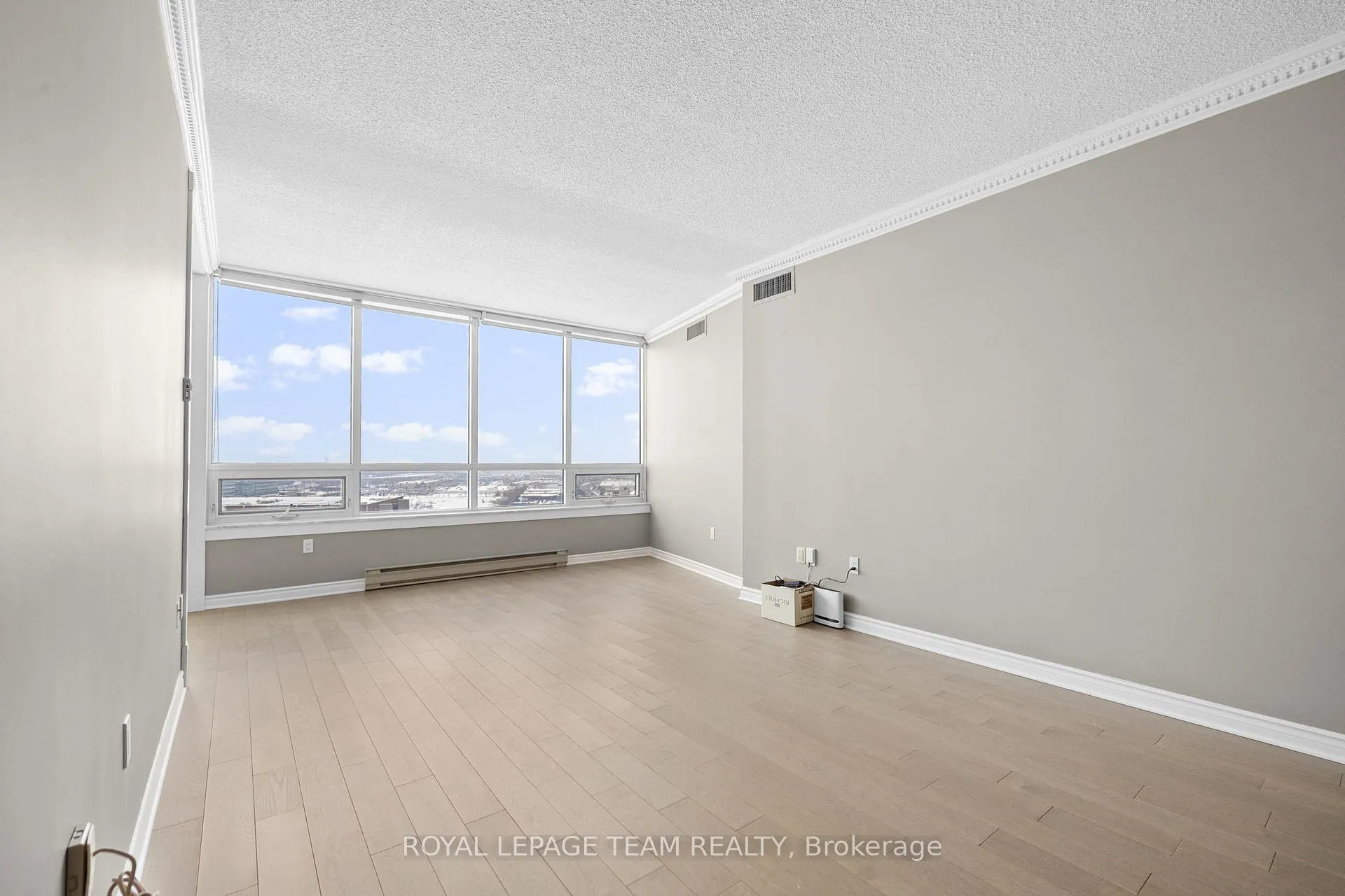Photo 8 of Unit 1803, 1480 Riverside Drive, Ottawa, Riverview Park — HOMEH