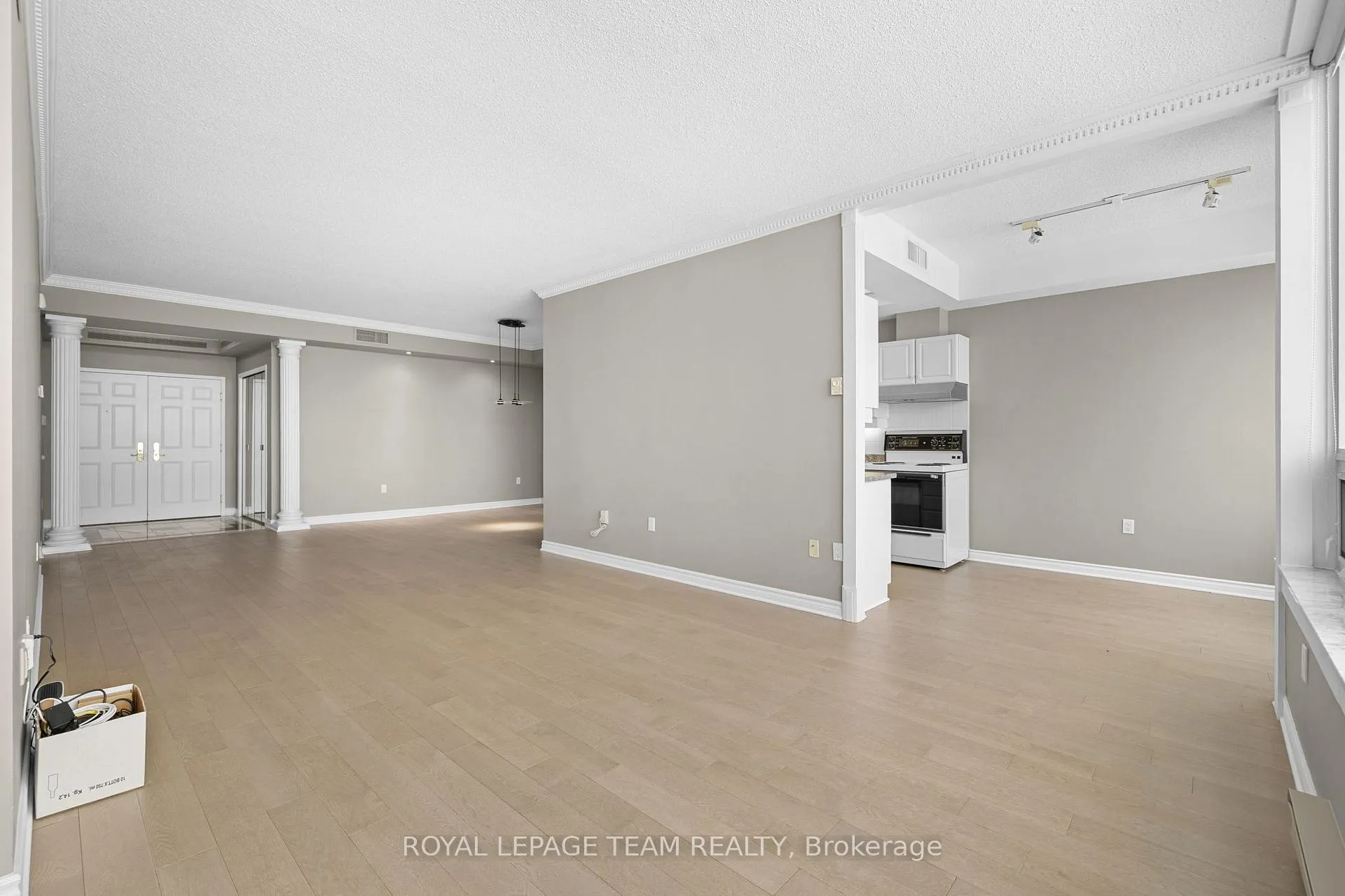 Photo 9 of Unit 1803, 1480 Riverside Drive, Ottawa, Riverview Park — HOMEH