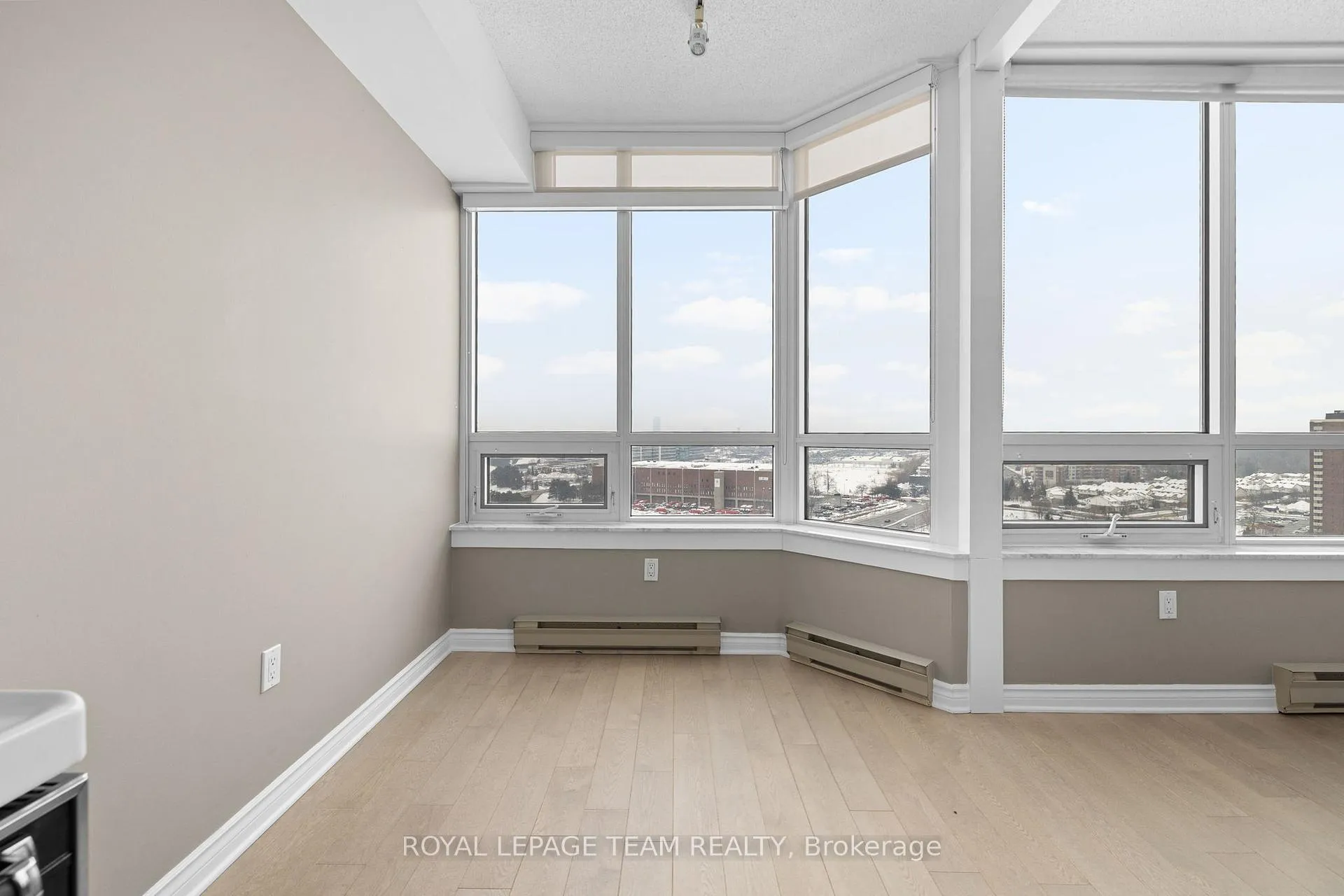 Photo 12 of Unit 1803, 1480 Riverside Drive, Ottawa, Riverview Park — HOMEH