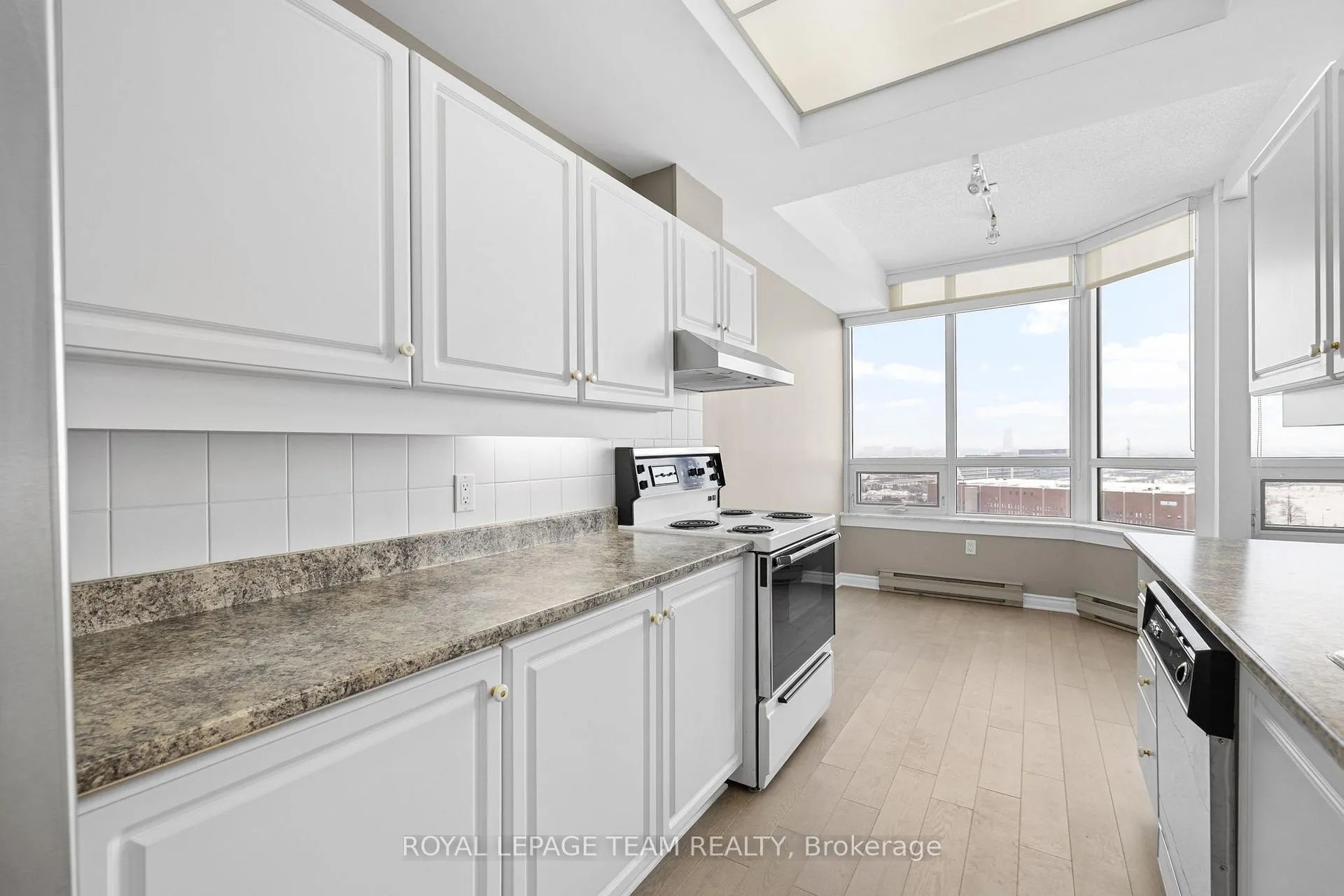 Photo 15 of Unit 1803, 1480 Riverside Drive, Ottawa, Riverview Park — HOMEH