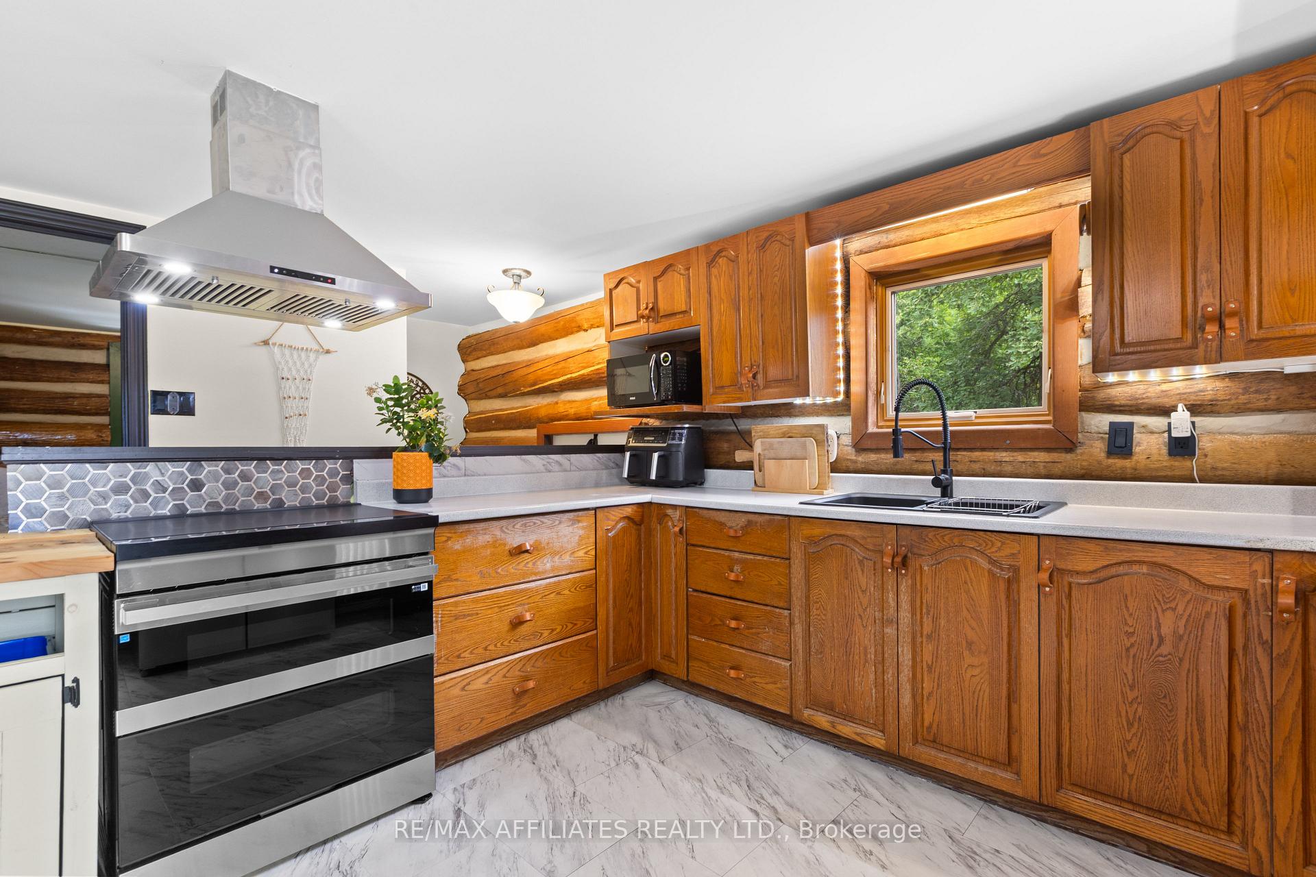 Photo 11 of 788 French Line Road, Lanark Highlands, Lanark Highlands (Darling) Twp — HOMEH