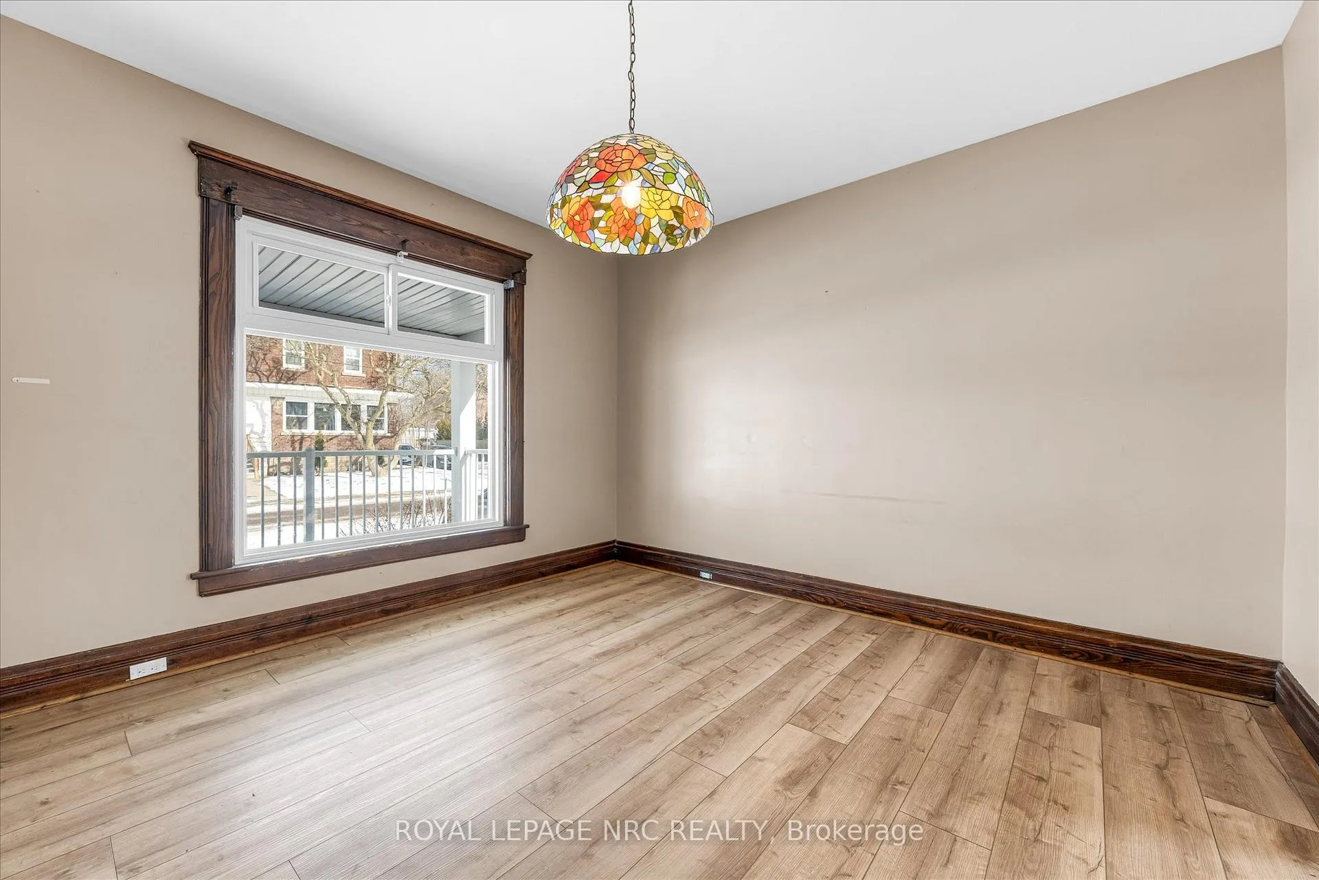 Photo 7 of 4878 Stamford Street, Niagara Falls, Cherrywood — HOMEH