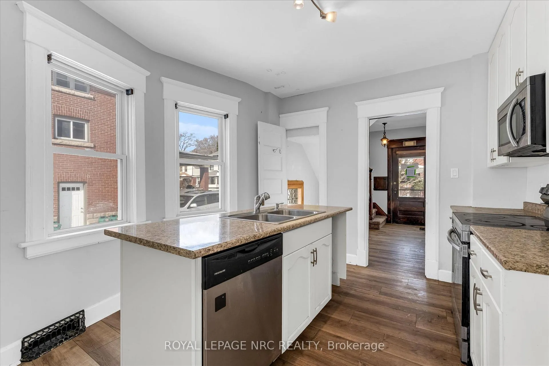 Photo 14 of 4878 Stamford Street, Niagara Falls, Cherrywood — HOMEH