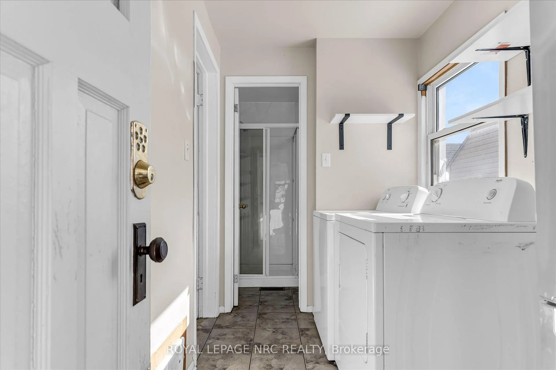 Photo 19 of 4878 Stamford Street, Niagara Falls, Cherrywood — HOMEH