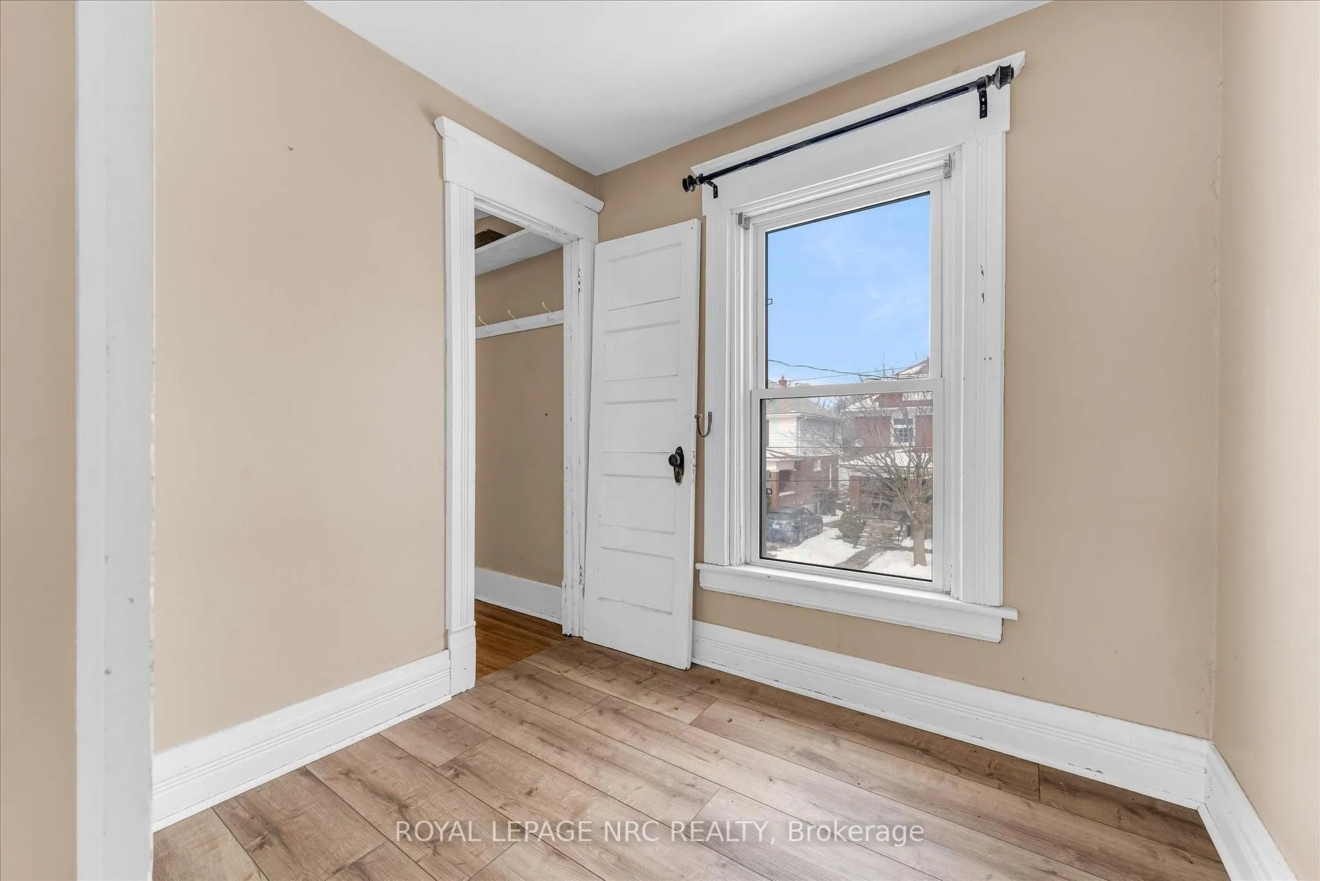 Photo 21 of 4878 Stamford Street, Niagara Falls, Cherrywood — HOMEH