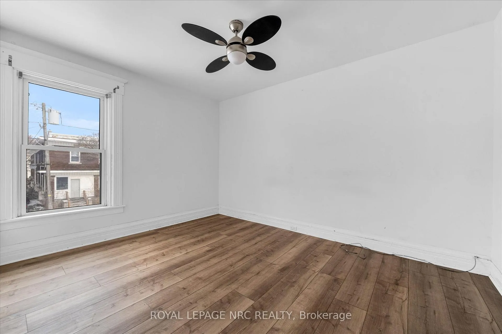 Photo 23 of 4878 Stamford Street, Niagara Falls, Cherrywood — HOMEH