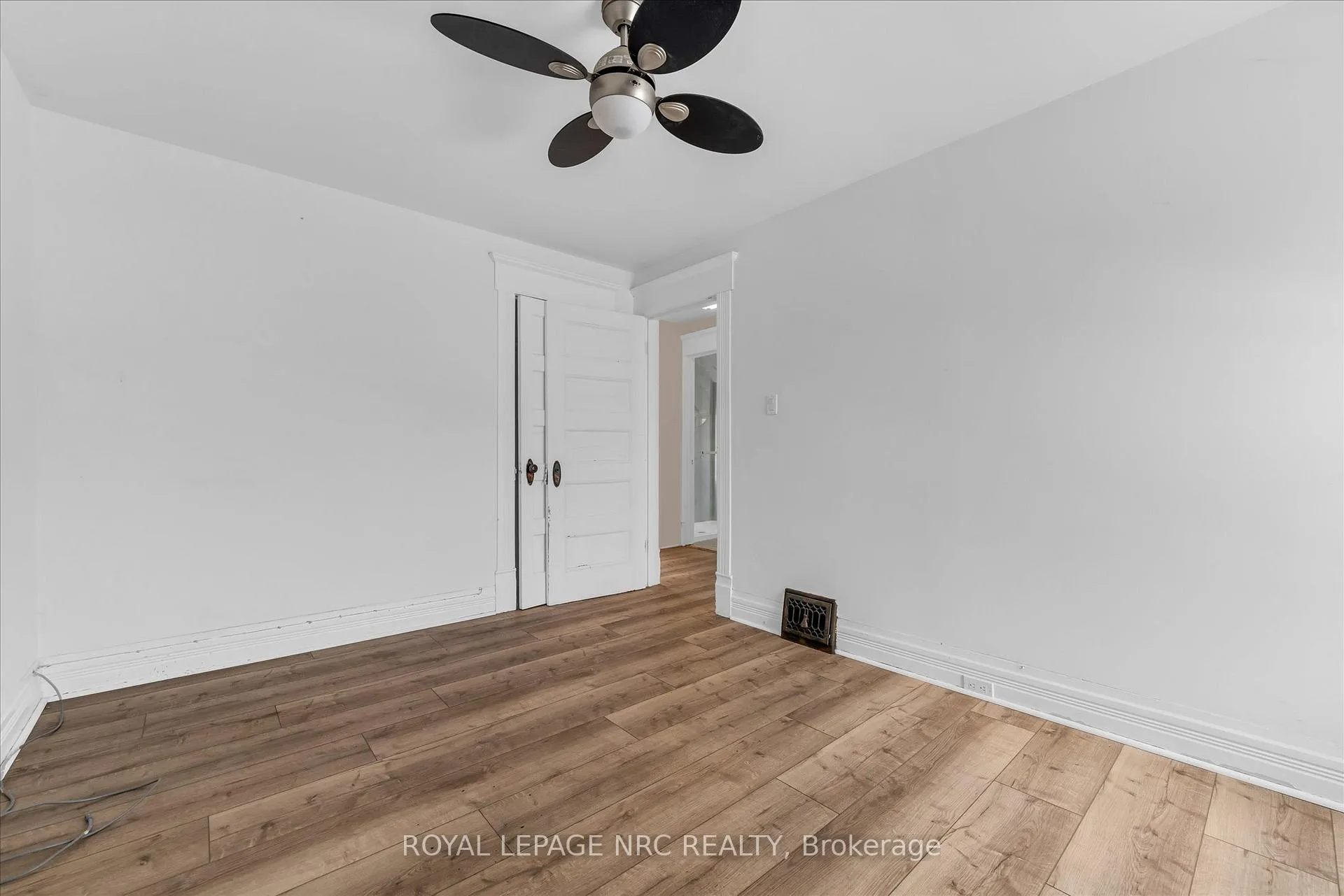 Photo 24 of 4878 Stamford Street, Niagara Falls, Cherrywood — HOMEH