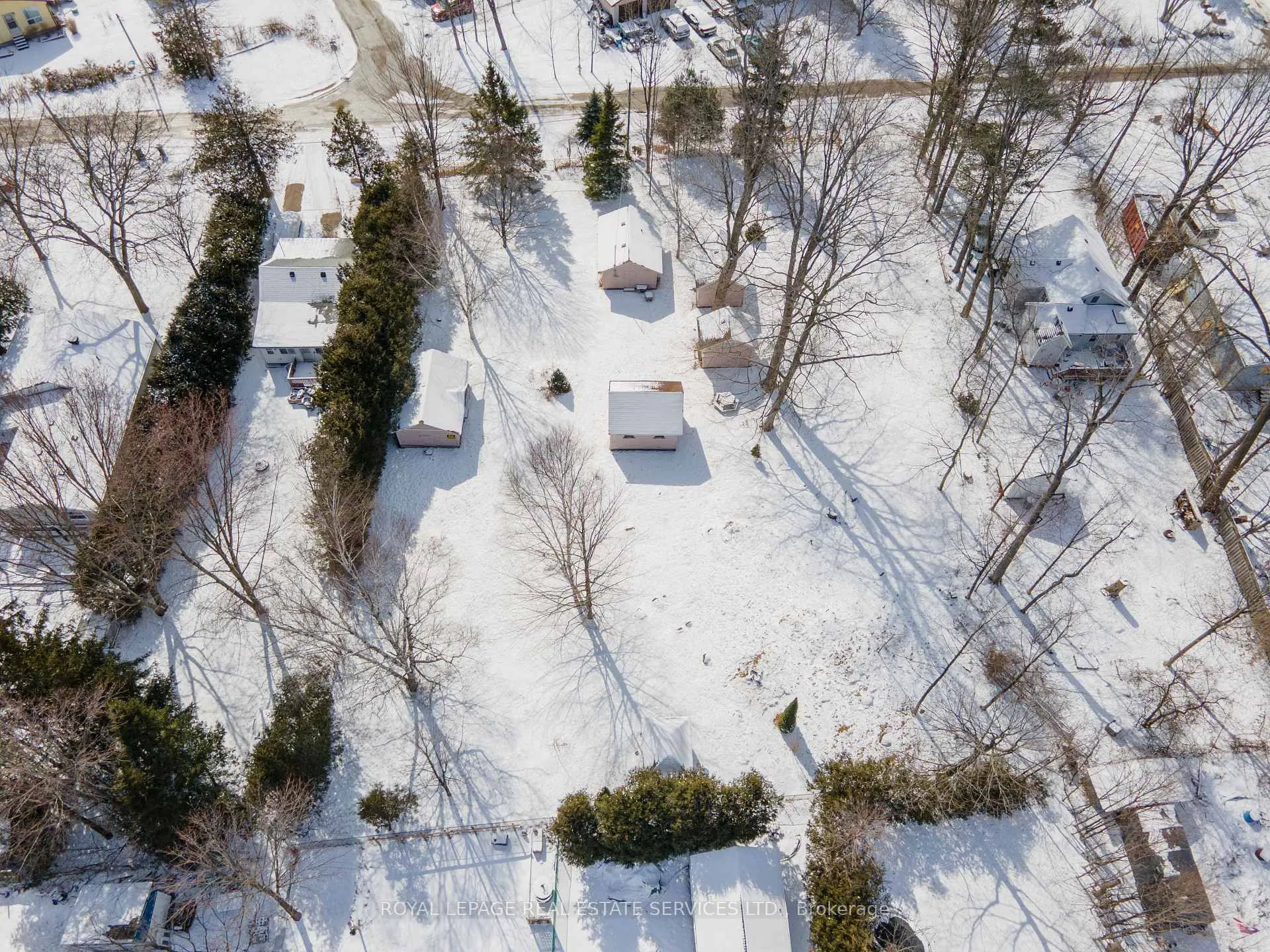 Photo 5 of 720 Hastings Avenue, Innisfil, Alcona — HOMEH
