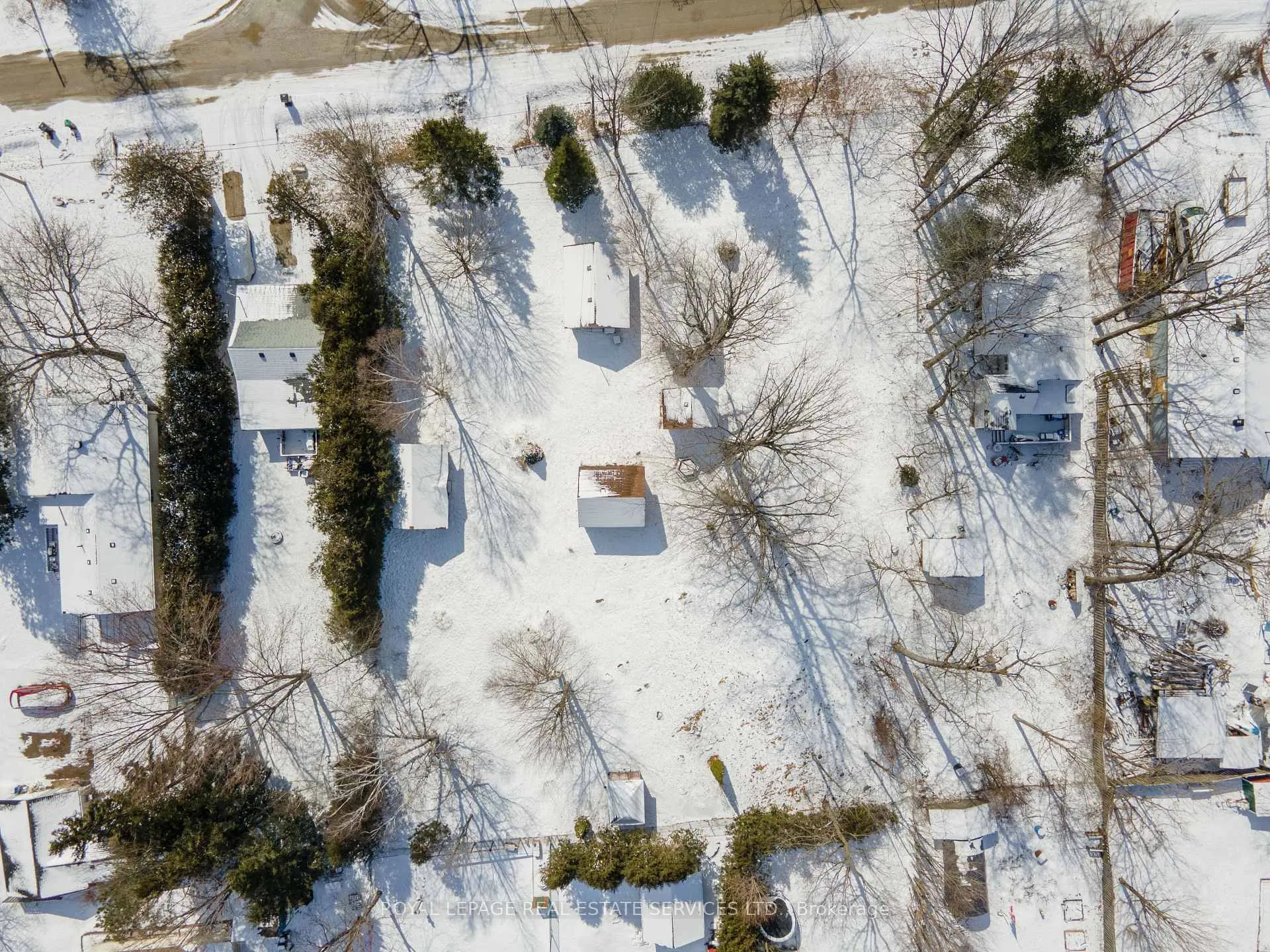Photo 10 of 720 Hastings Avenue, Innisfil, Alcona — HOMEH