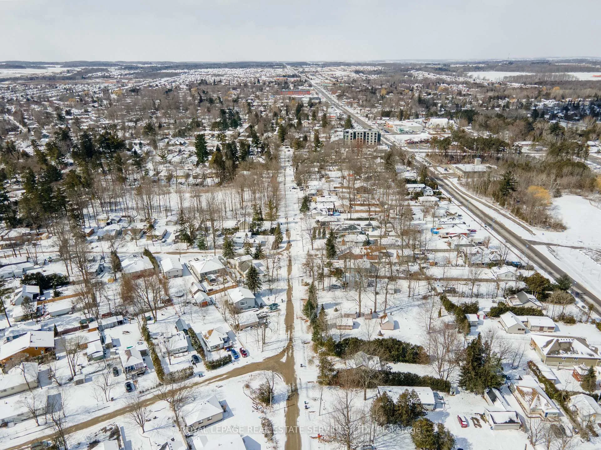 Photo 16 of 720 Hastings Avenue, Innisfil, Alcona — HOMEH
