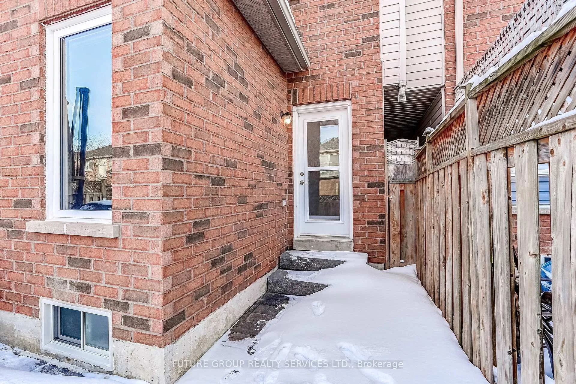 Photo 39 of 72 Camino Drive, Vaughan, Vellore Village — HOMEH