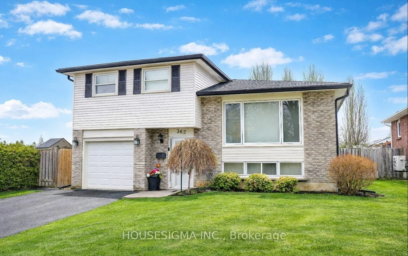 Photo 2 of 362 Newgate Avenue, Oshawa, Centennial — HOMEH