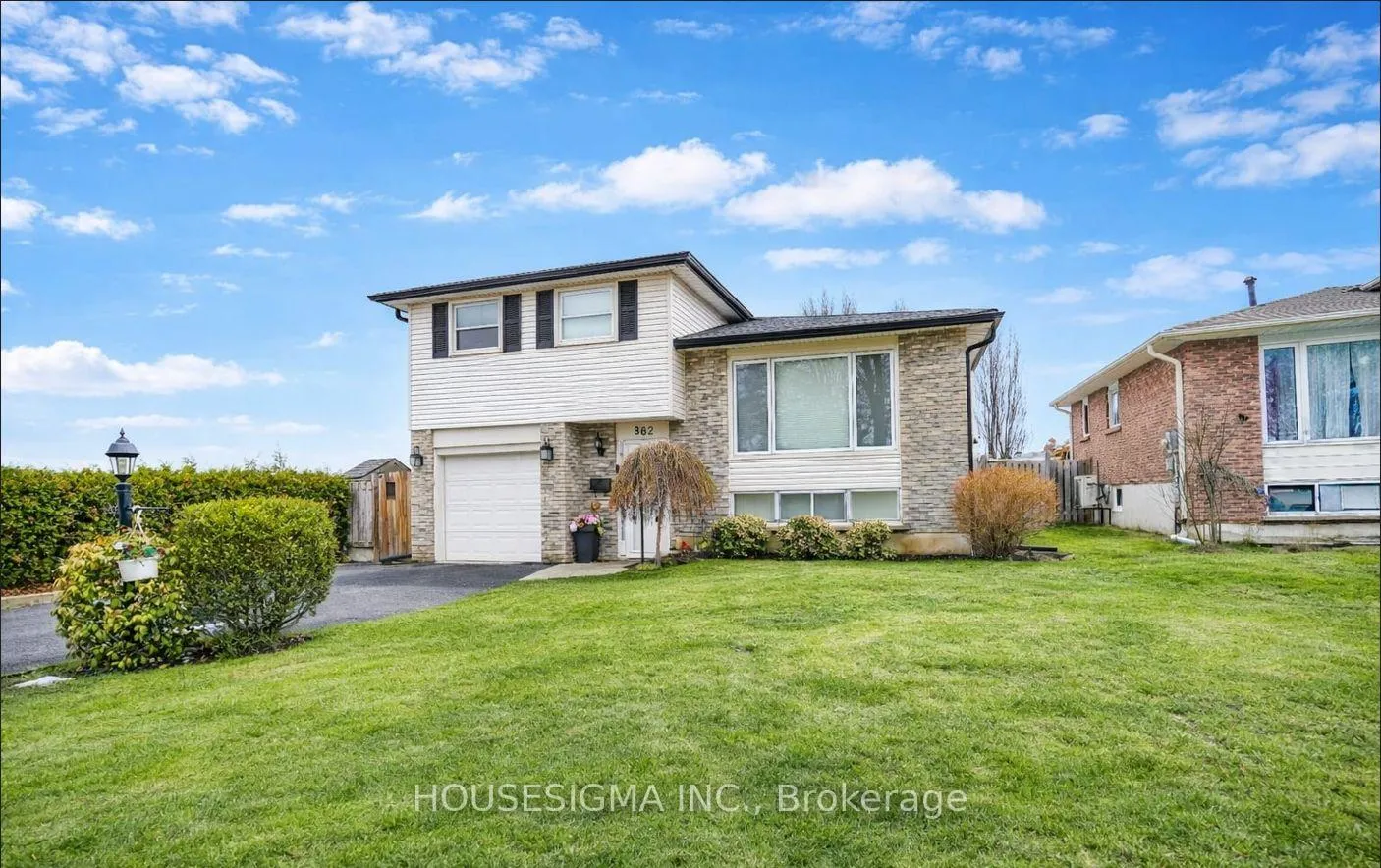 Photo 3 of 362 Newgate Avenue, Oshawa, Centennial — HOMEH