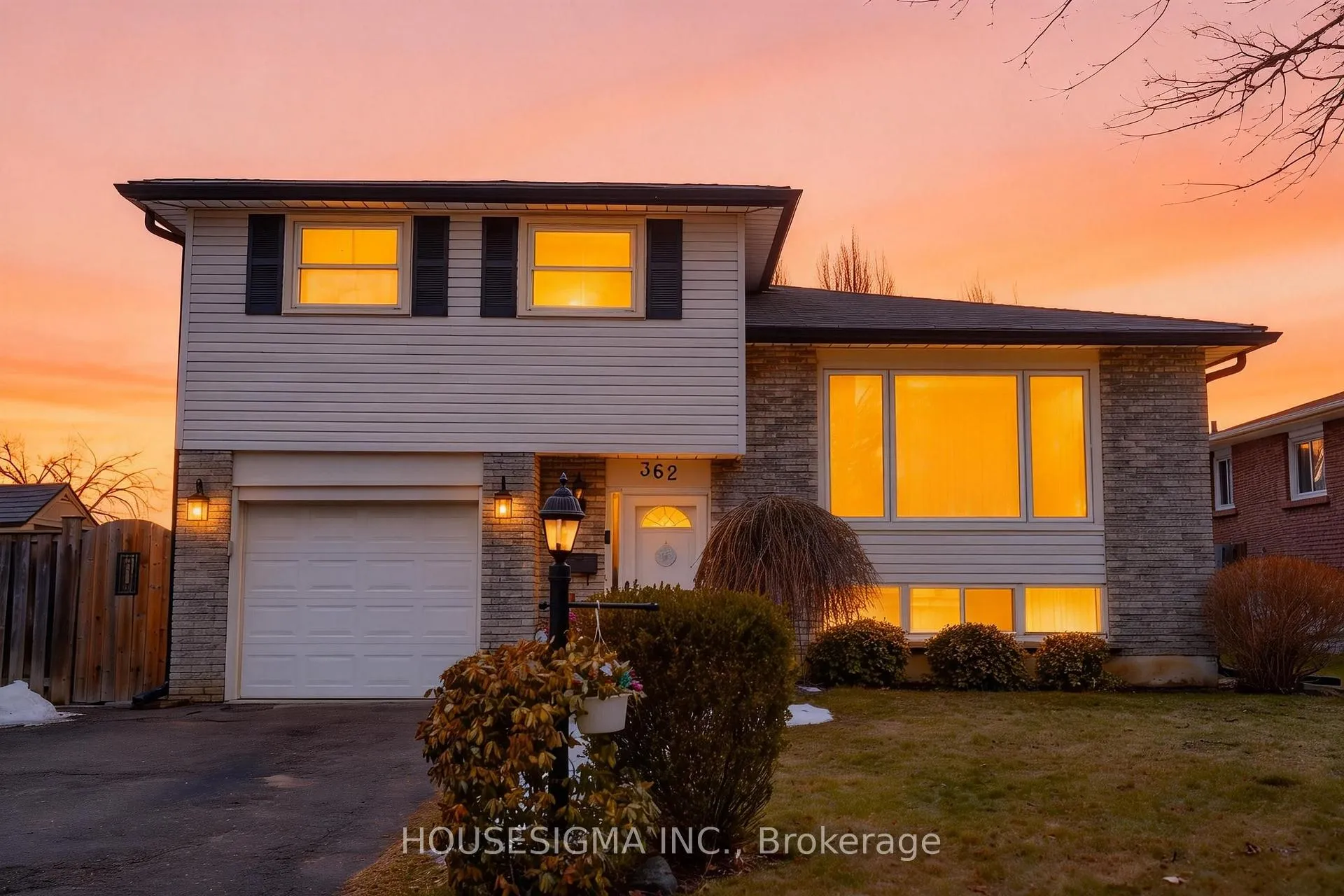 Photo 4 of 362 Newgate Avenue, Oshawa, Centennial — HOMEH