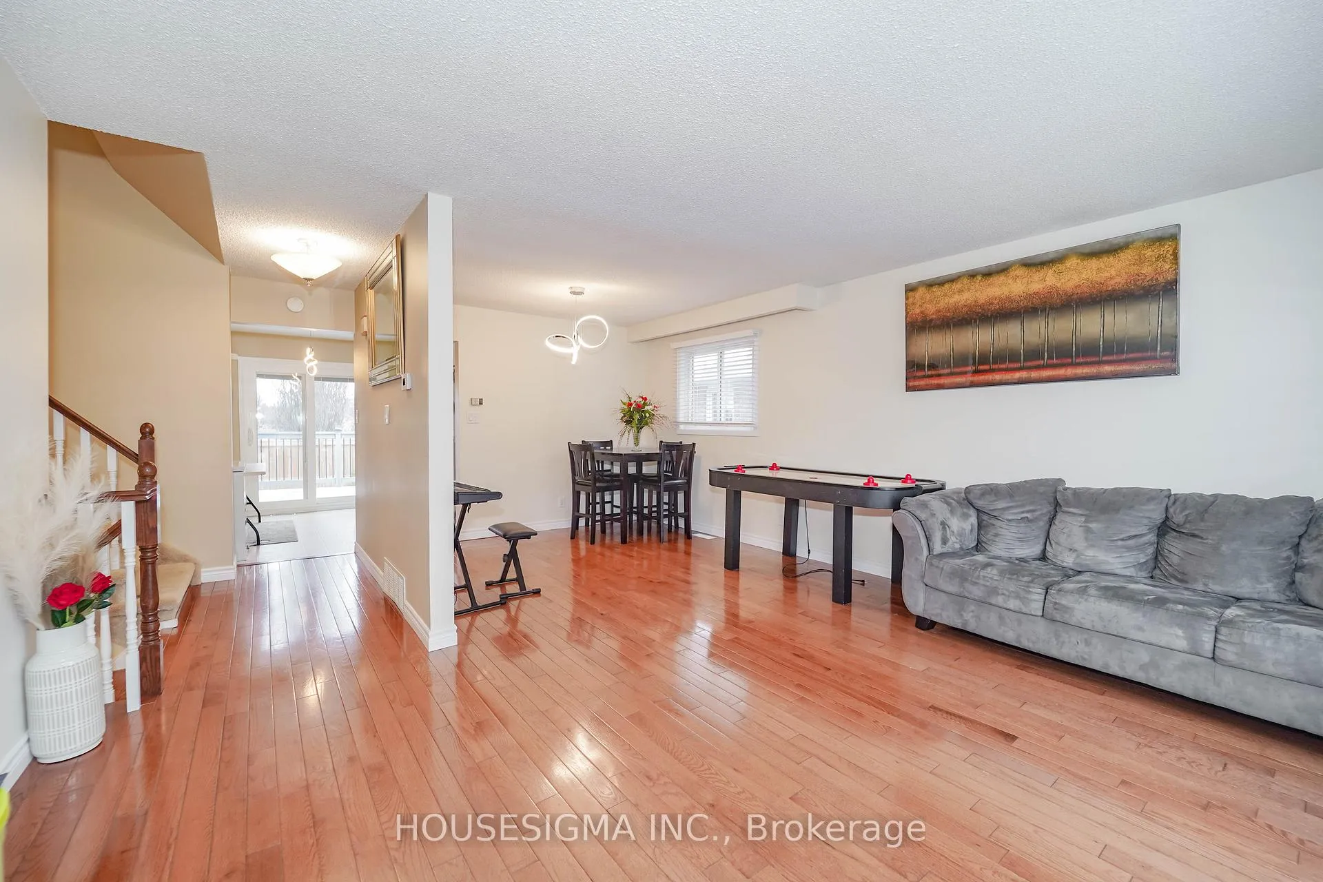 Photo 14 of 362 Newgate Avenue, Oshawa, Centennial — HOMEH