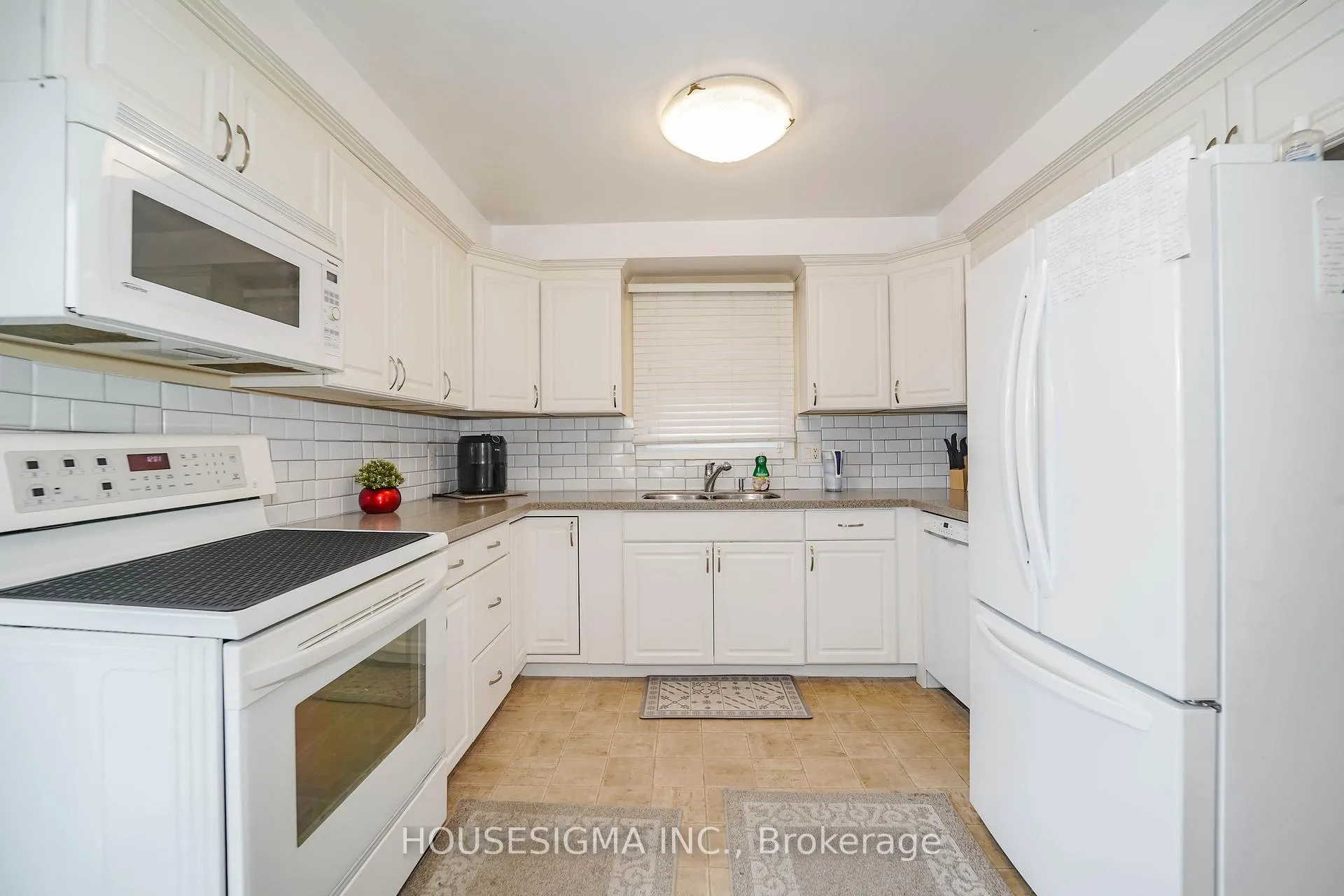 Photo 18 of 362 Newgate Avenue, Oshawa, Centennial — HOMEH