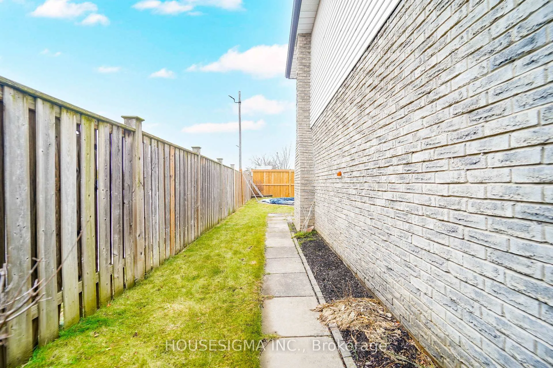 Photo 42 of 362 Newgate Avenue, Oshawa, Centennial — HOMEH