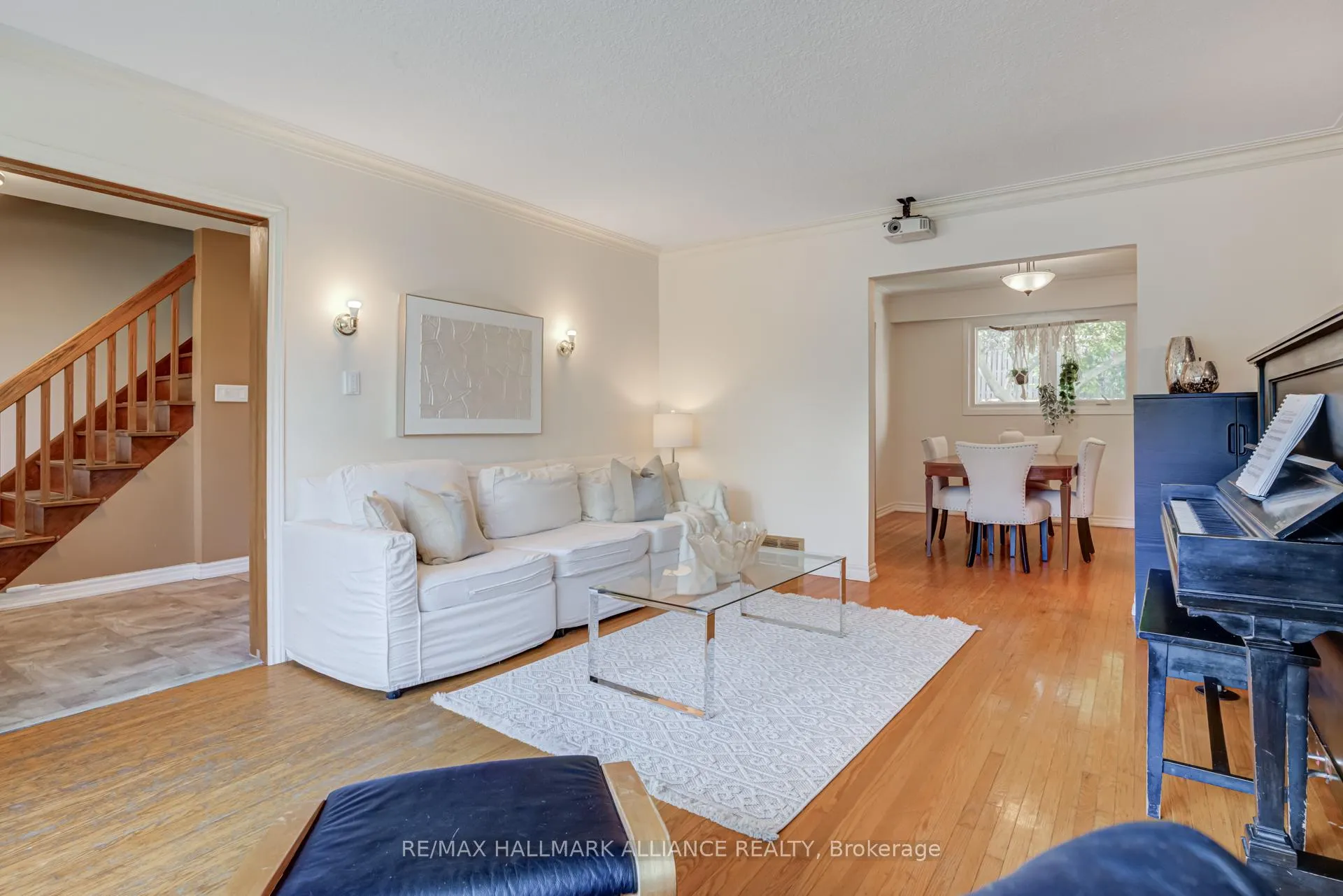 Photo 8 of 2033 Water's Edge Drive, Oakville, Bronte — HOMEH