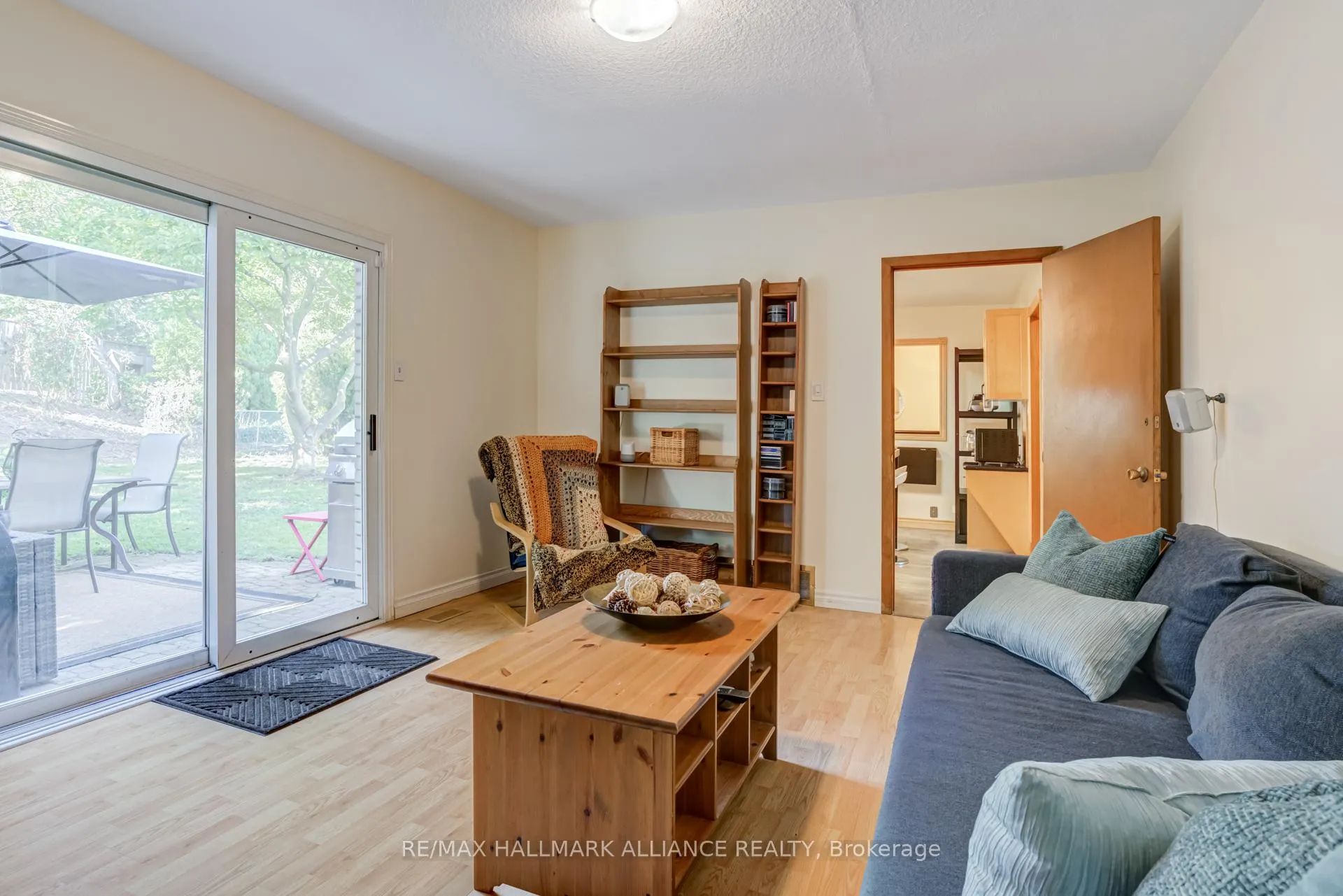 Photo 15 of 2033 Water's Edge Drive, Oakville, Bronte — HOMEH