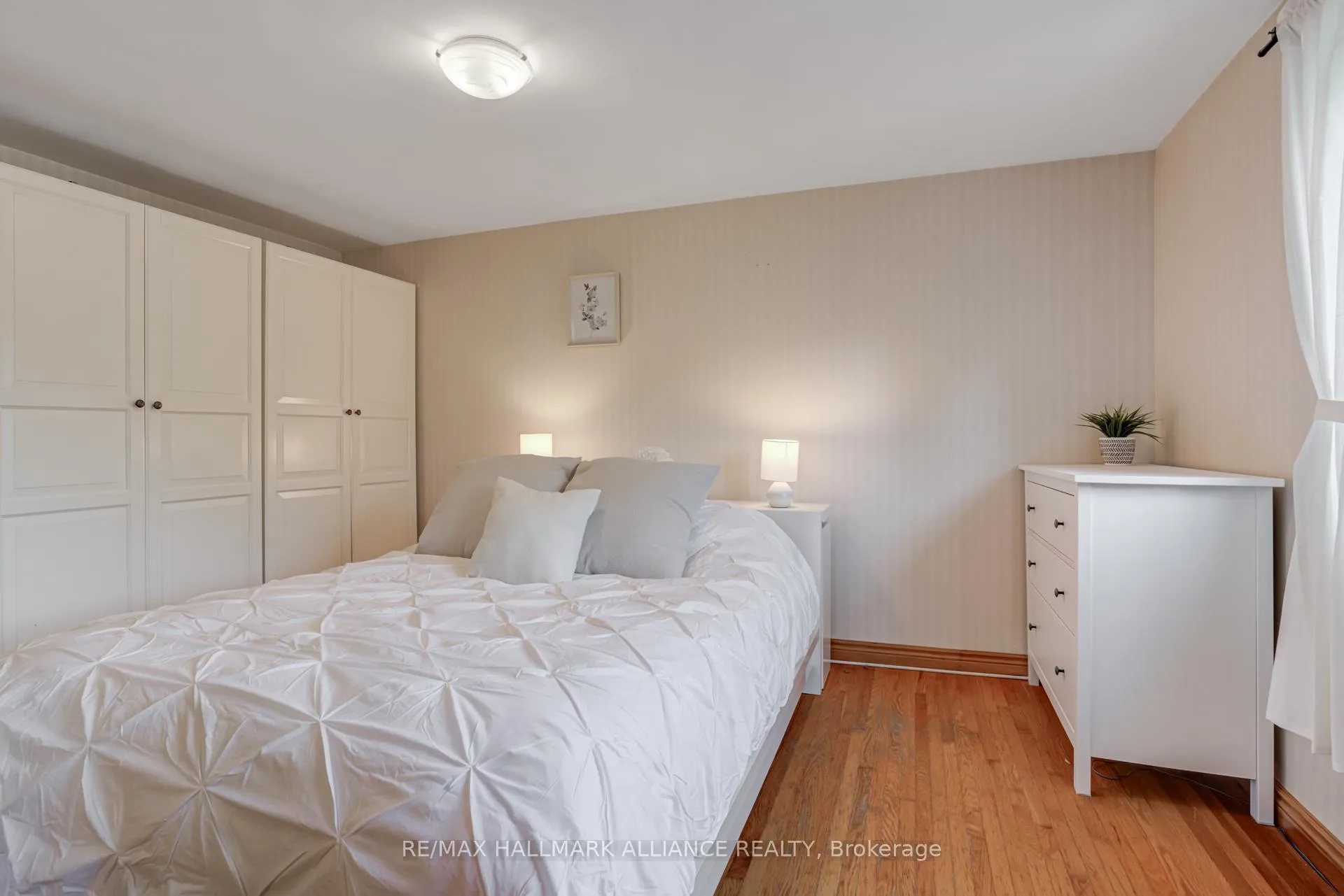 Photo 18 of 2033 Water's Edge Drive, Oakville, Bronte — HOMEH