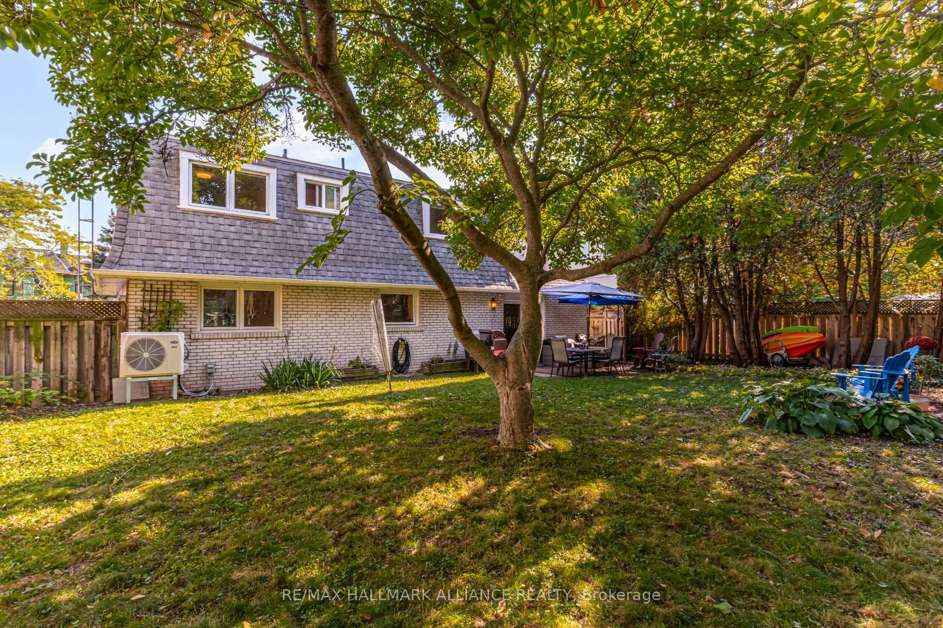 Photo 30 of 2033 Water's Edge Drive, Oakville, Bronte — HOMEH