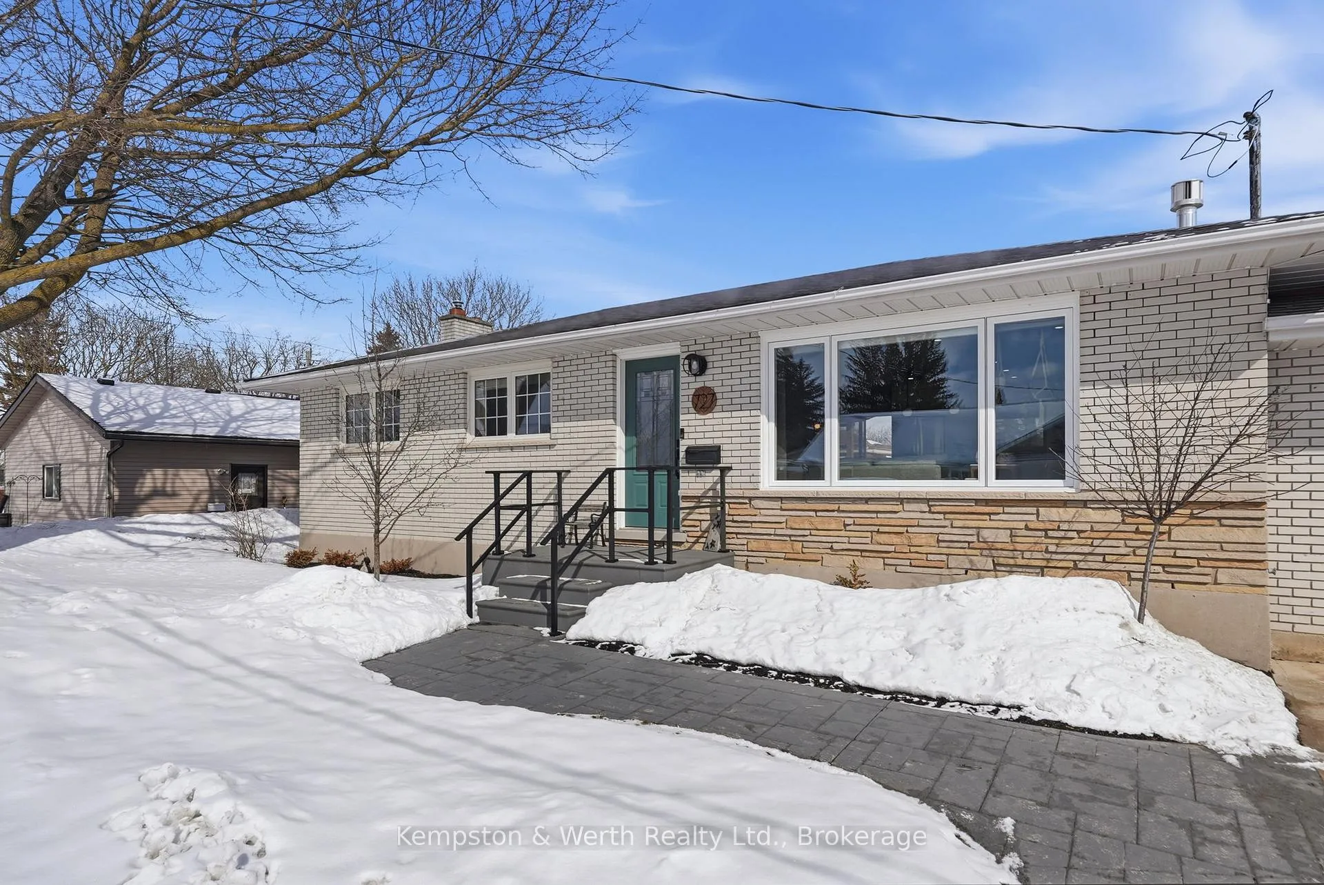 Photo 4 of 727 Palace Street E, North Perth, Listowel — HOMEH