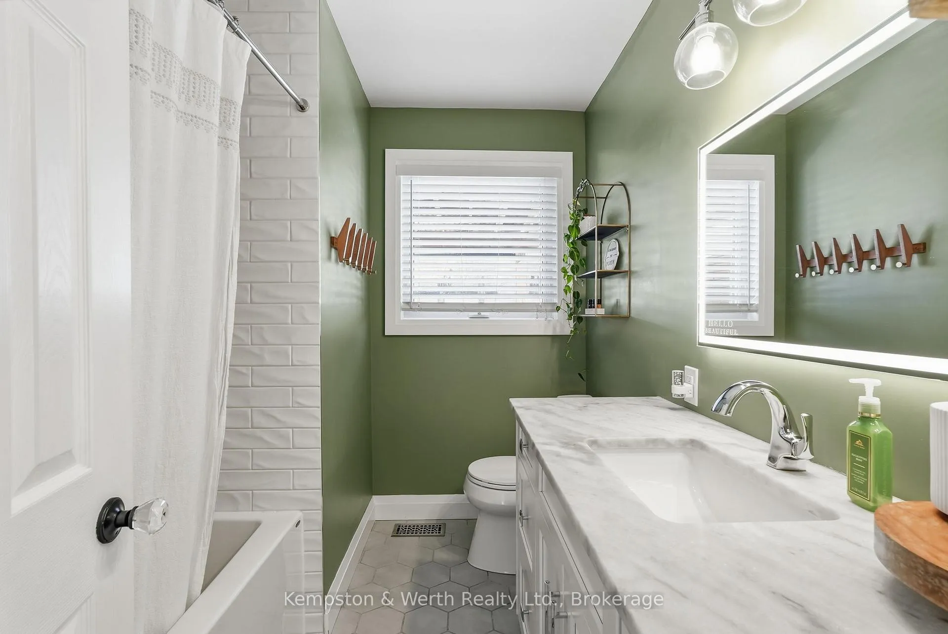 Photo 20 of 727 Palace Street E, North Perth, Listowel — HOMEH