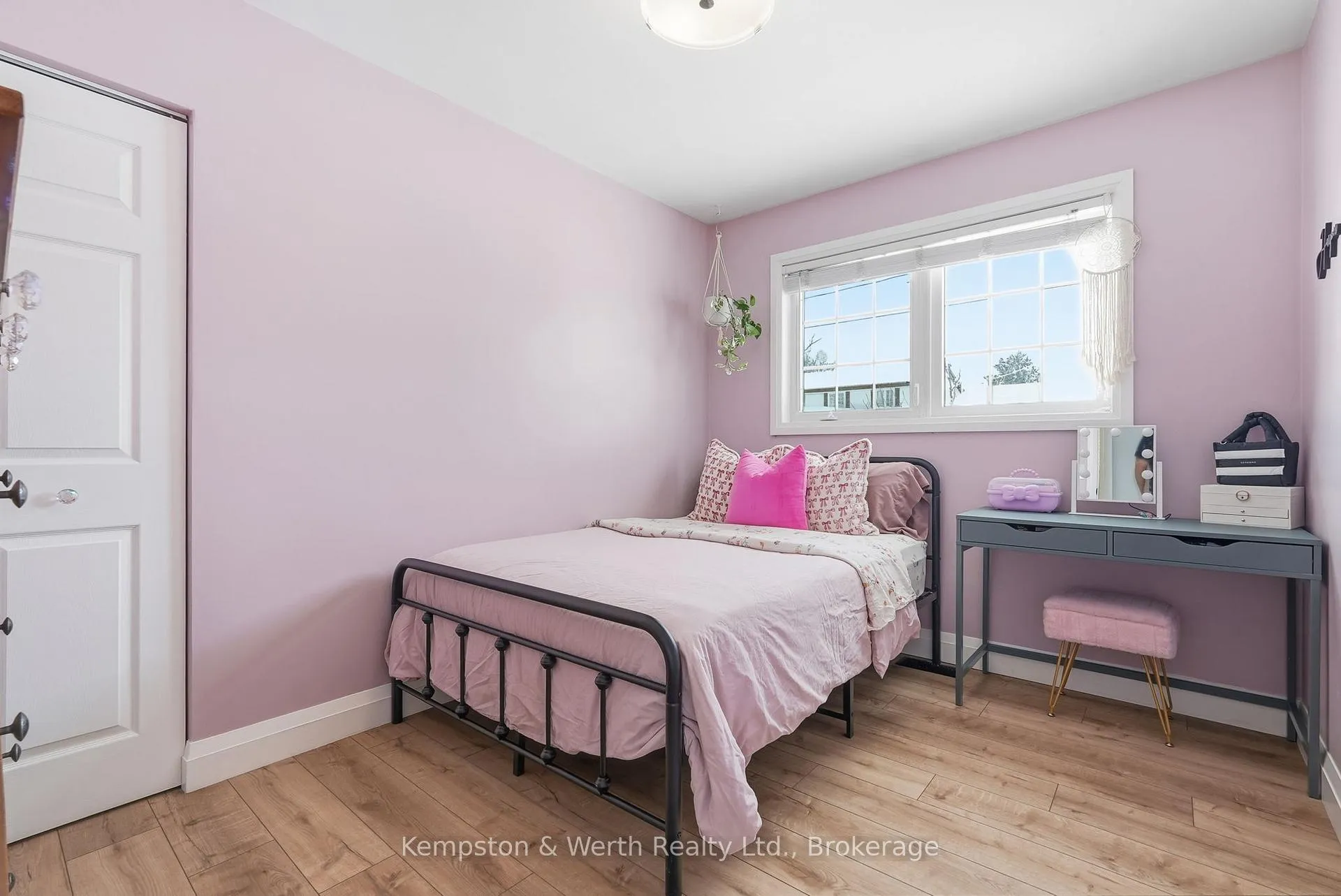Photo 21 of 727 Palace Street E, North Perth, Listowel — HOMEH
