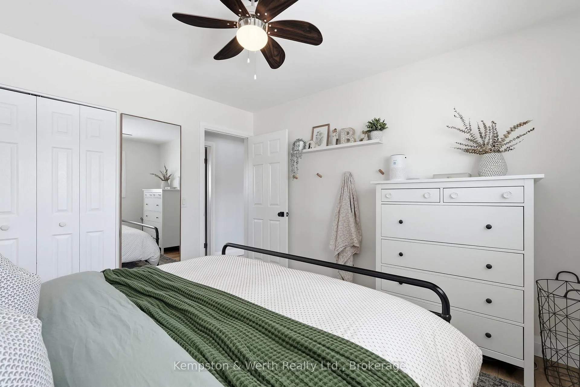 Photo 23 of 727 Palace Street E, North Perth, Listowel — HOMEH