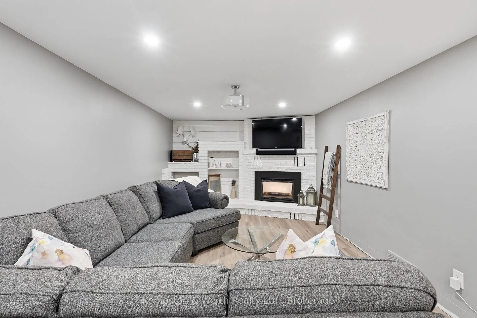 Photo 31 of 727 Palace Street E, North Perth, Listowel — HOMEH
