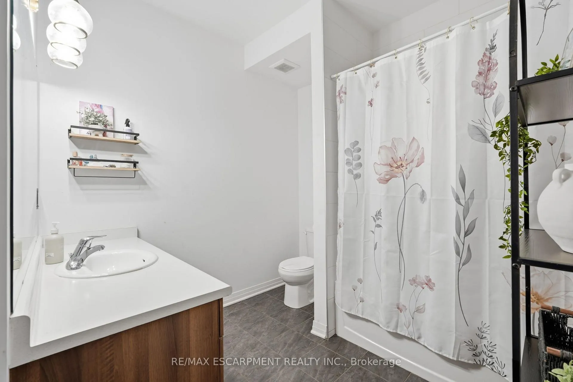 Photo 12 of Unit 104, 12 Blanshard Street, Hamilton, Kirkendall — HOMEH