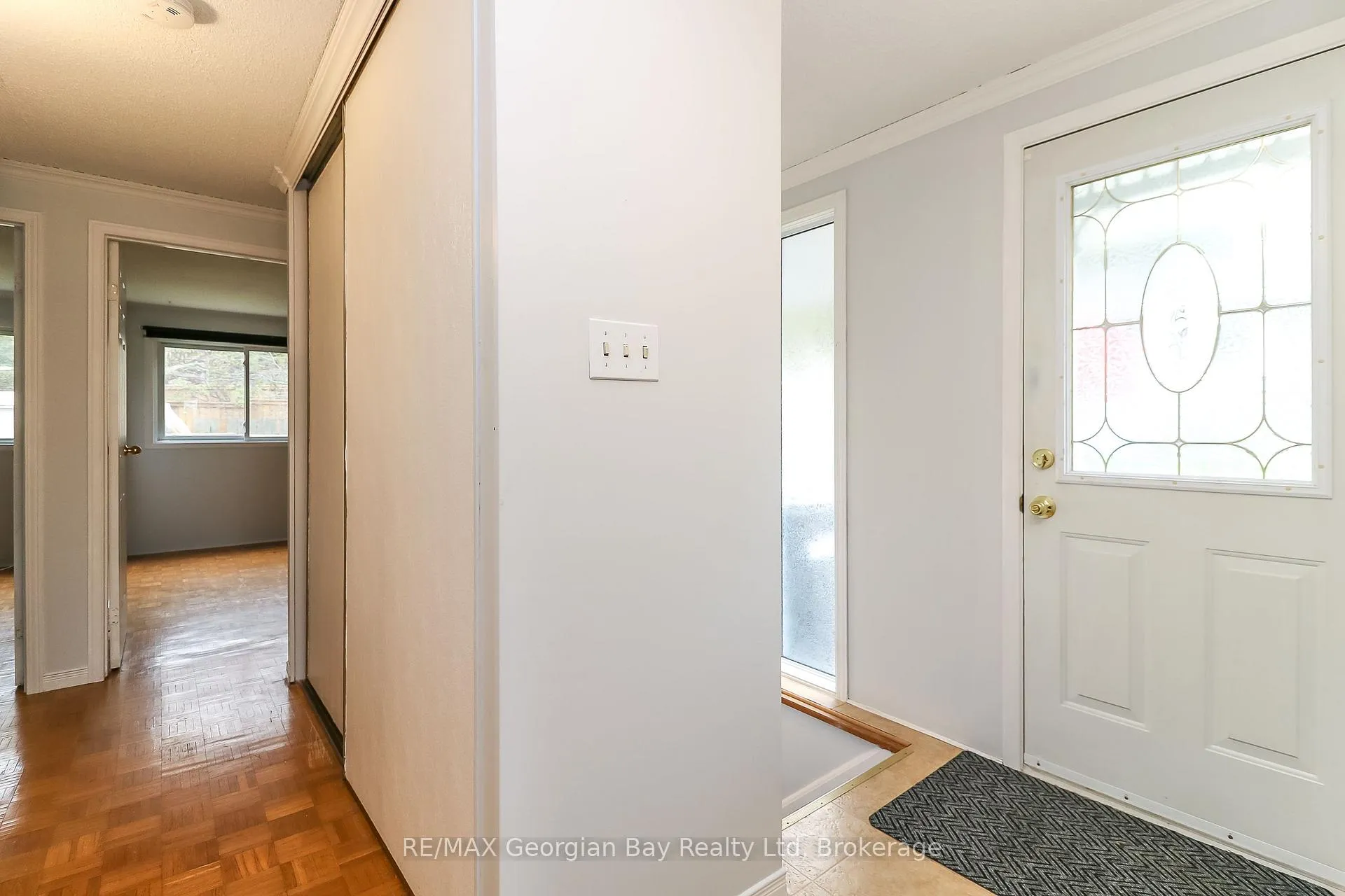 Photo 7 of 771 Birchwood Drive, Midland — HOMEH