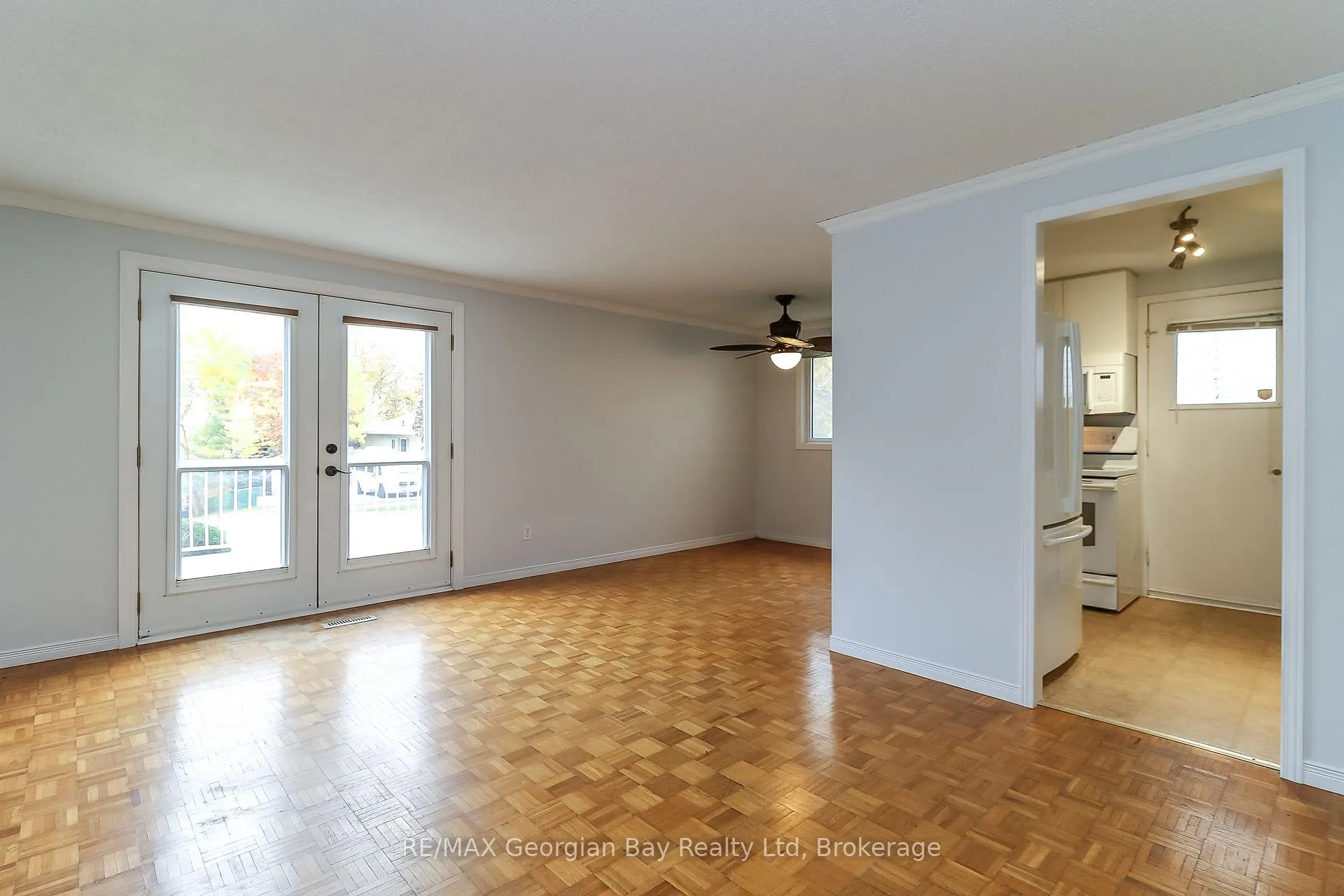 Photo 8 of 771 Birchwood Drive, Midland — HOMEH