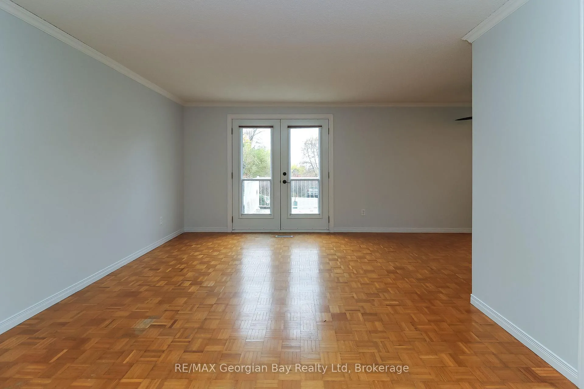 Photo 9 of 771 Birchwood Drive, Midland — HOMEH