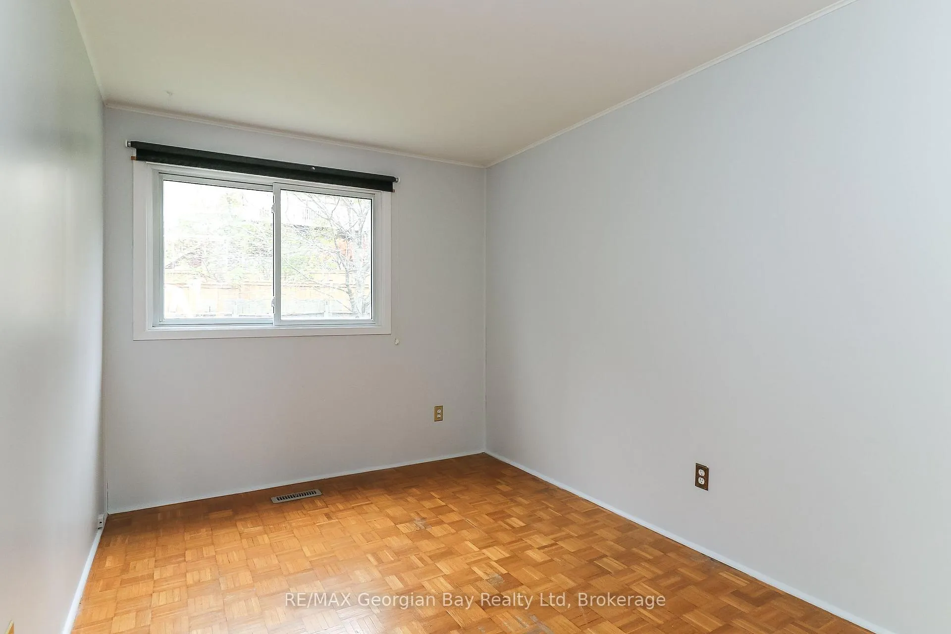 Photo 22 of 771 Birchwood Drive, Midland — HOMEH