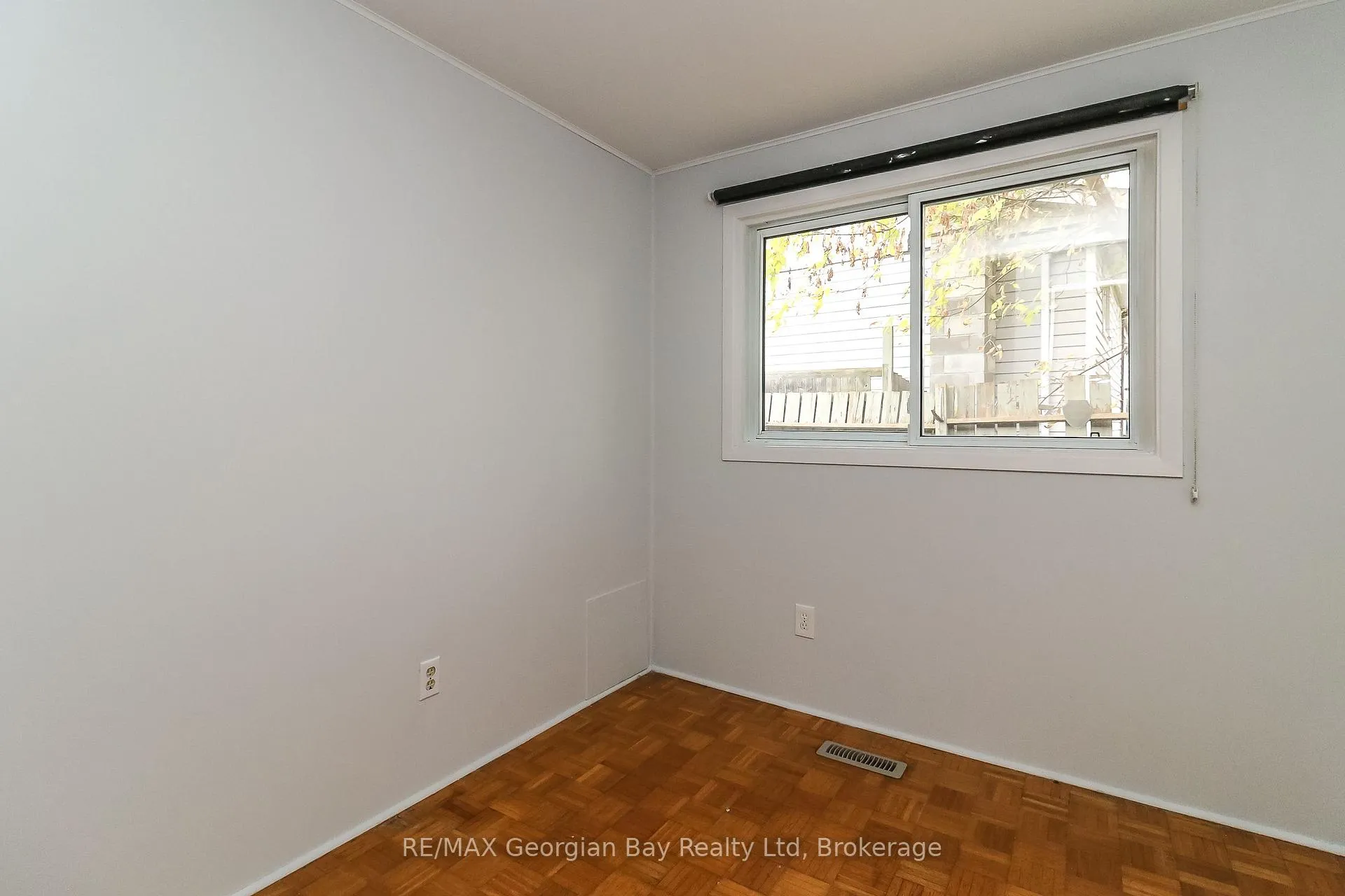 Photo 24 of 771 Birchwood Drive, Midland — HOMEH