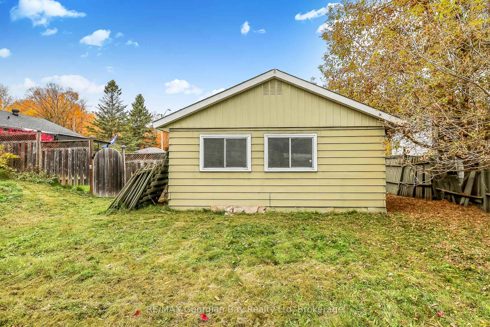 Photo 37 of 771 Birchwood Drive, Midland — HOMEH