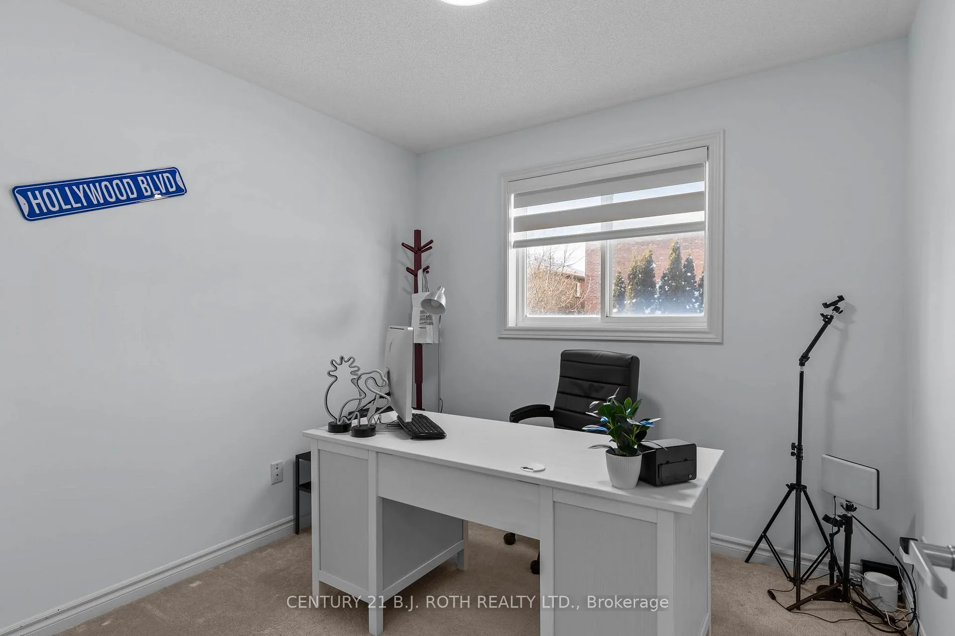 Photo 15 of 148 Marsellus Drive, Barrie, Holly — HOMEH