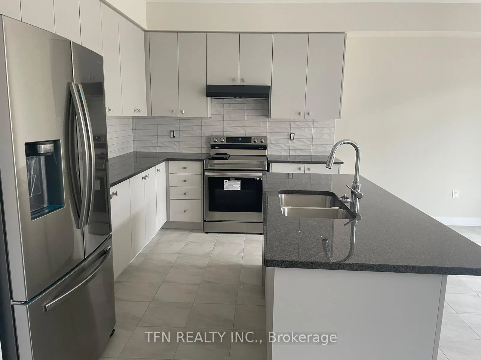 Photo 5 of 22 Downriver Drive, Welland, Dain City — HOMEH