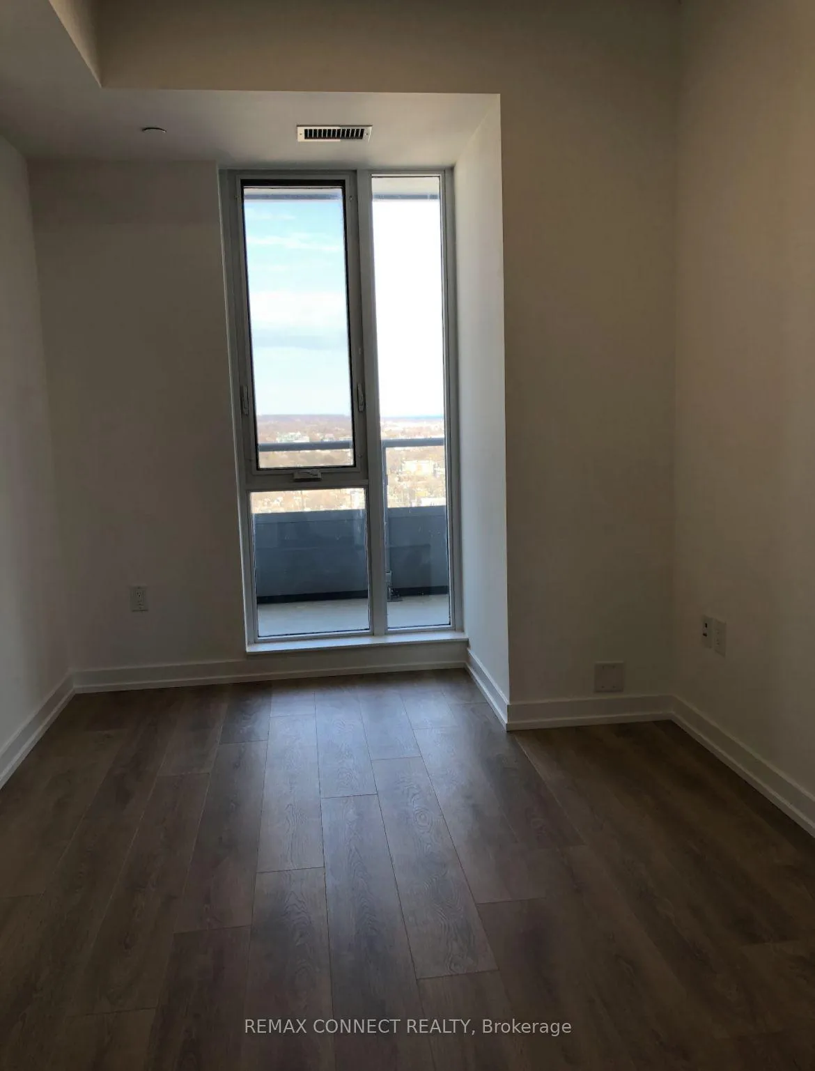 Photo 5 of Unit 2301, 225 Sumach Street, Toronto, Regent Park — HOMEH