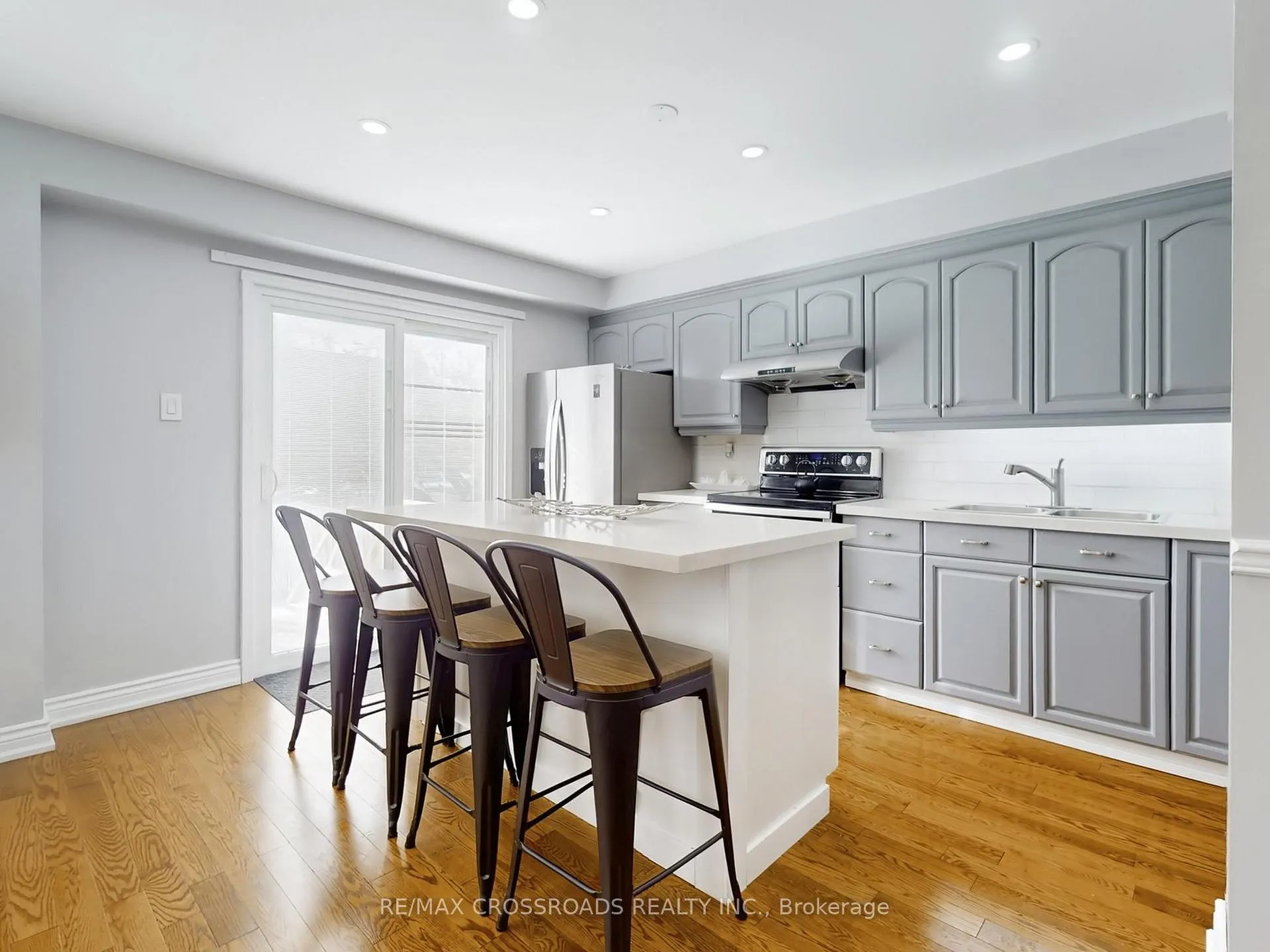 Photo 15 of 64 Sable Crescent, Whitby, Rolling Acres — HOMEH
