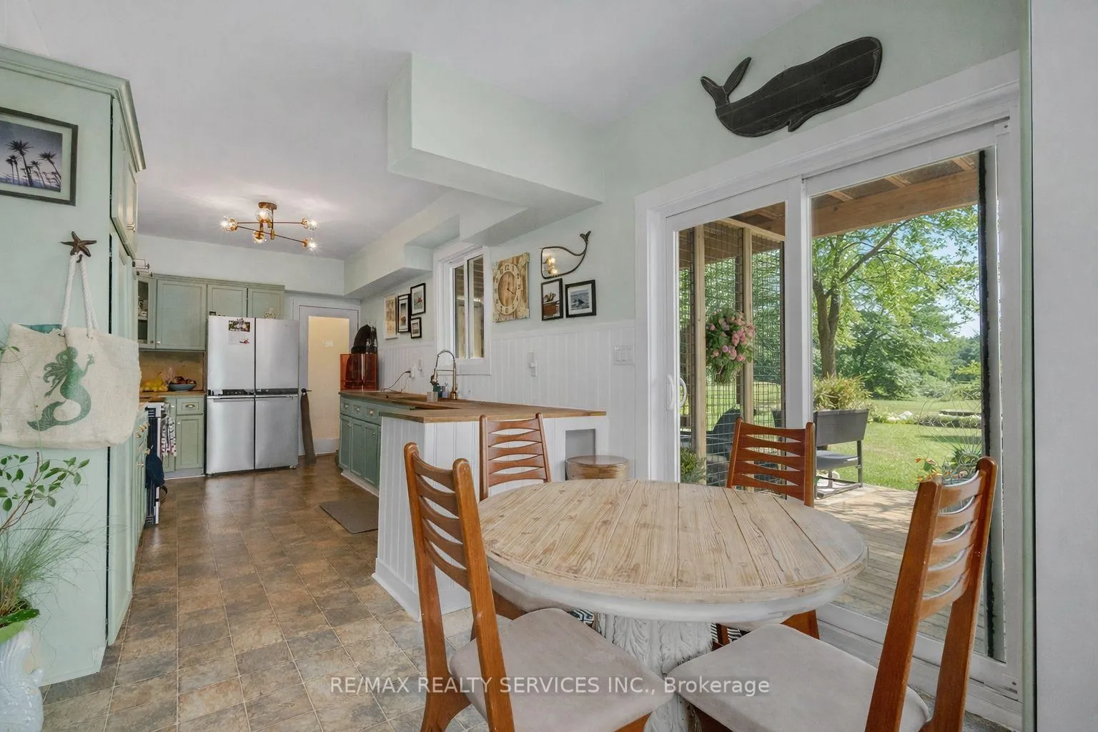 Photo 7 of 939 Beach Boulevard, Hamilton, Hamilton Beach — HOMEH