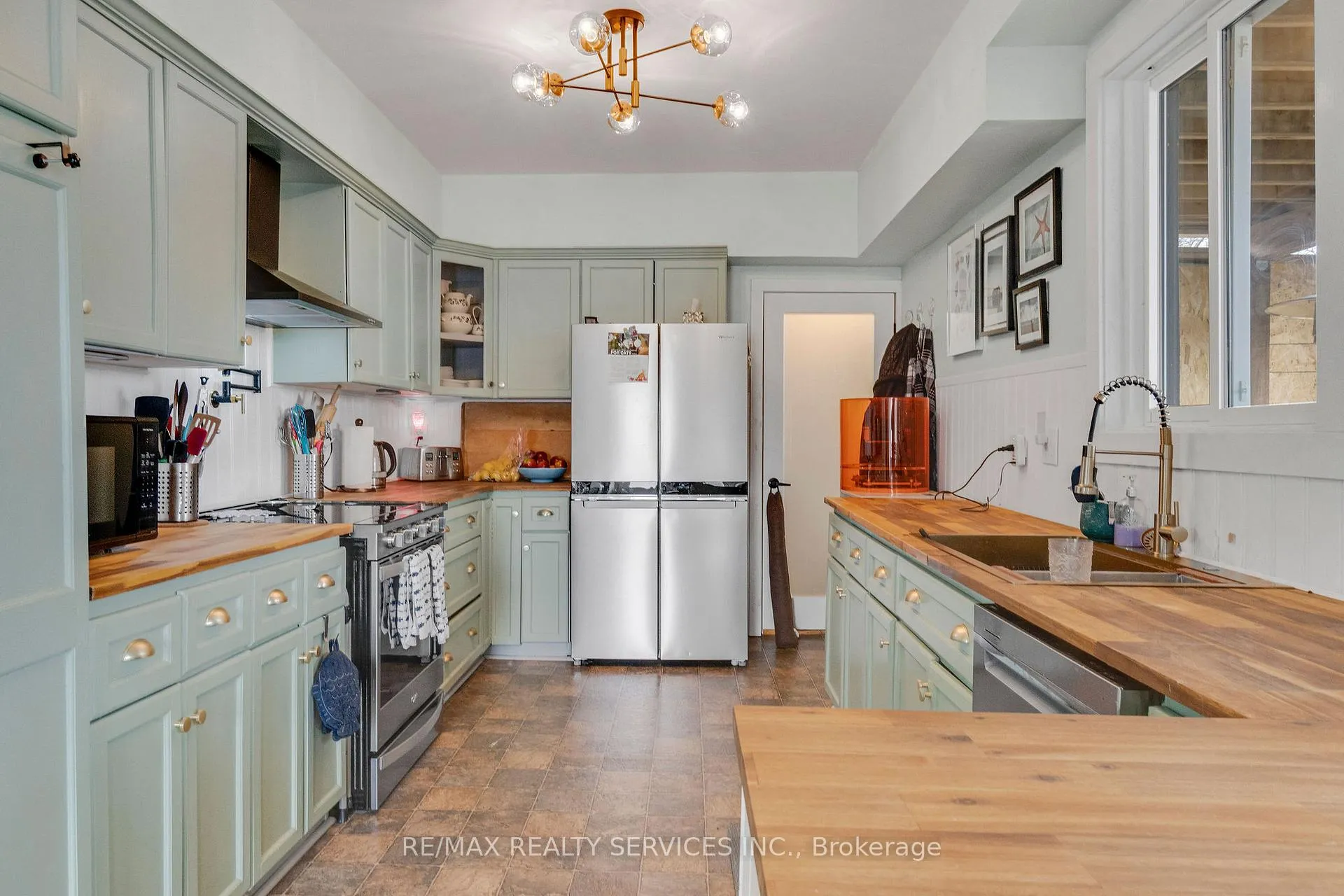 Photo 8 of 939 Beach Boulevard, Hamilton, Hamilton Beach — HOMEH