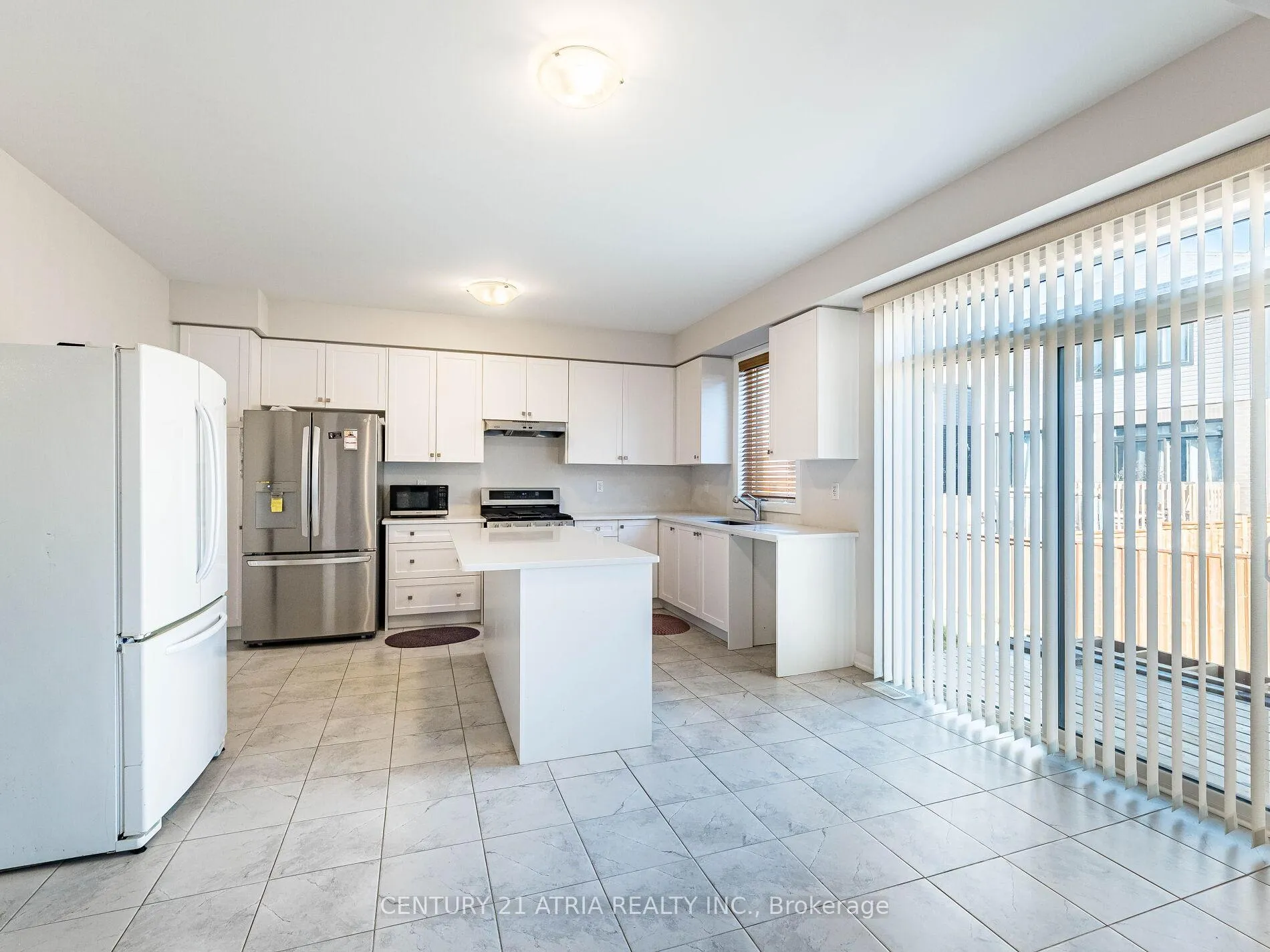Photo 12 of 60 Yale Drive, Hamilton, Mount Hope — HOMEH
