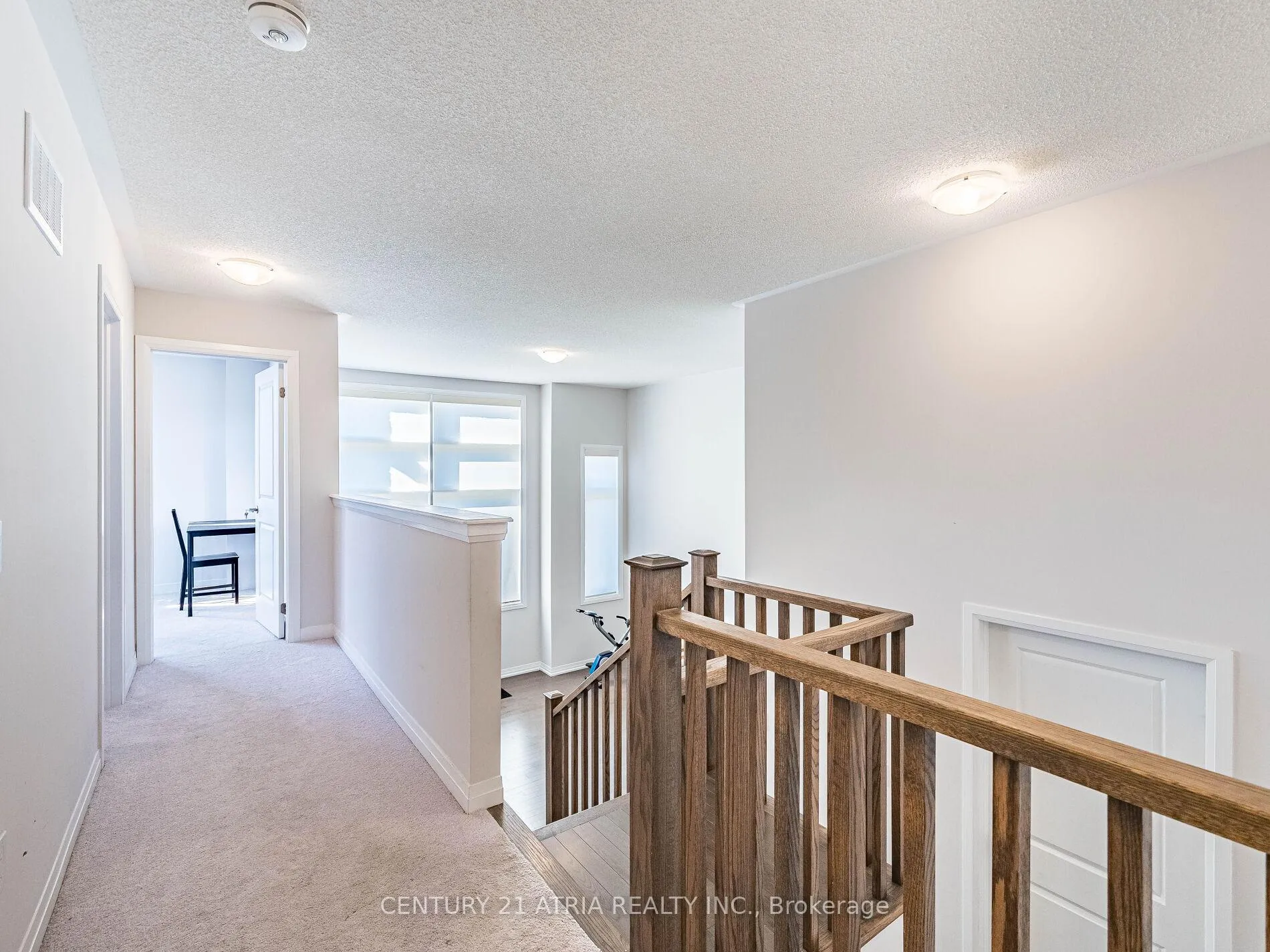 Photo 17 of 60 Yale Drive, Hamilton, Mount Hope — HOMEH