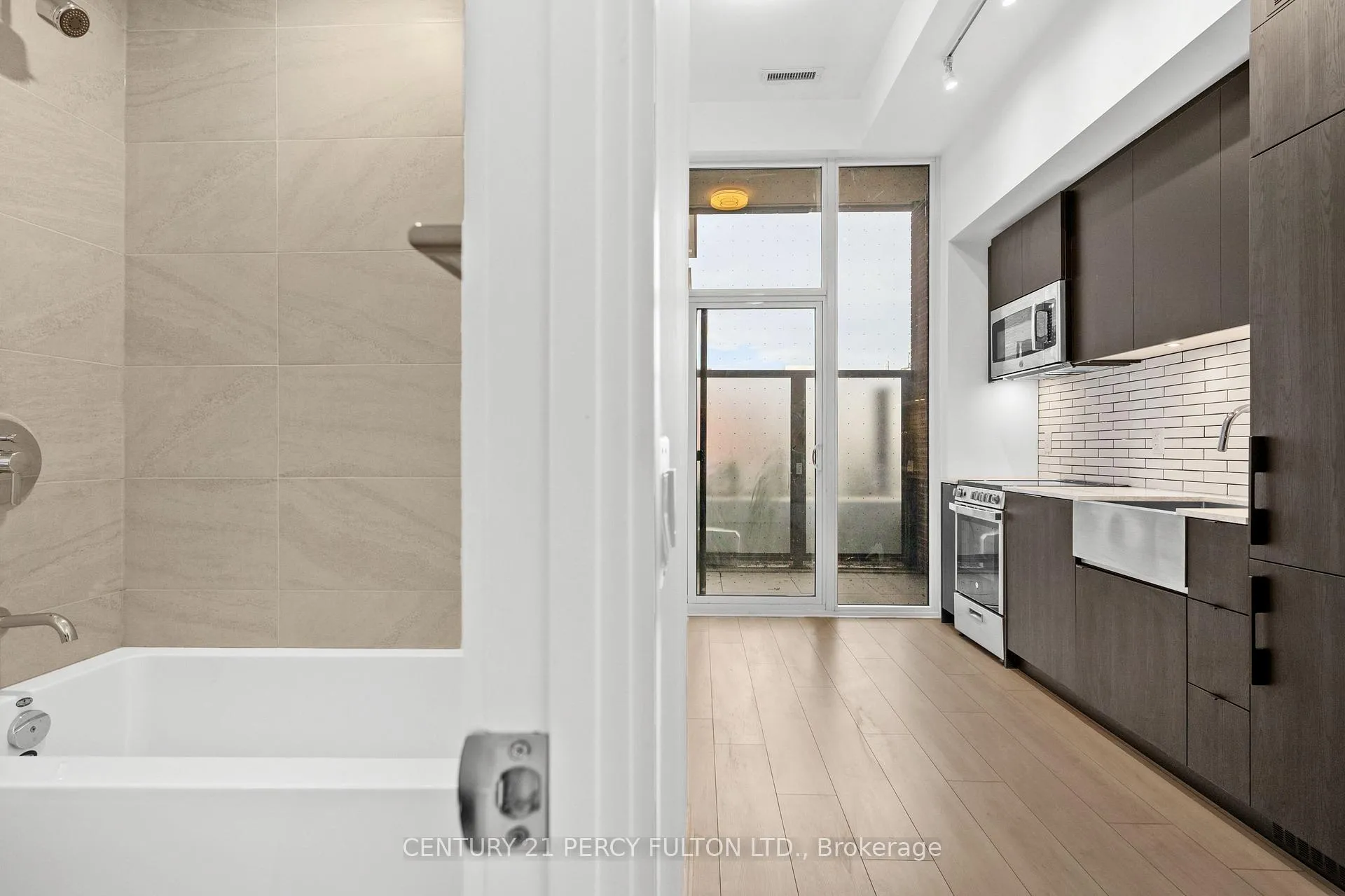 Photo 6 of Unit 201, 270 Dufferin Street, Toronto, South Parkdale — HOMEH