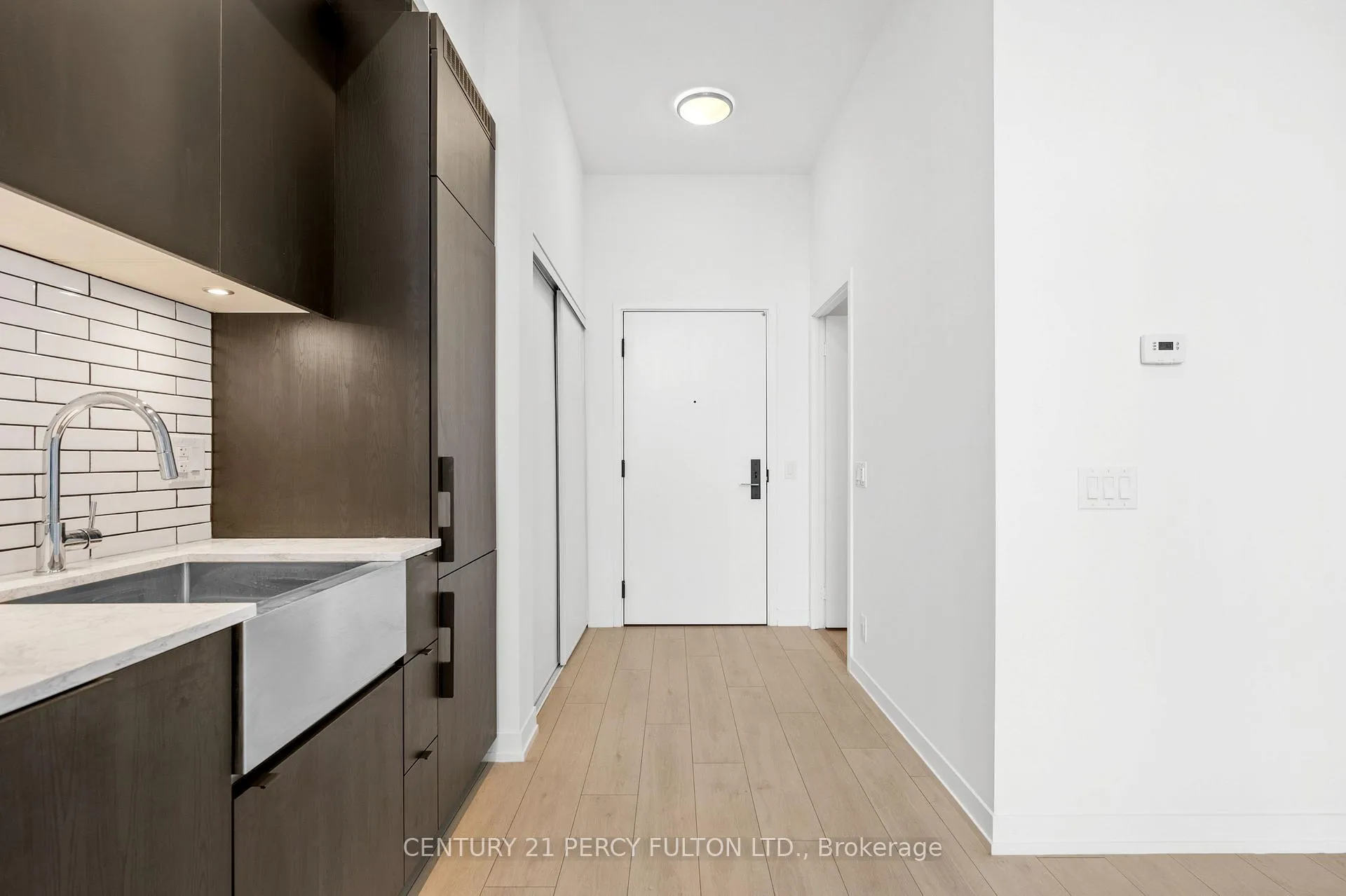 Photo 7 of Unit 201, 270 Dufferin Street, Toronto, South Parkdale — HOMEH