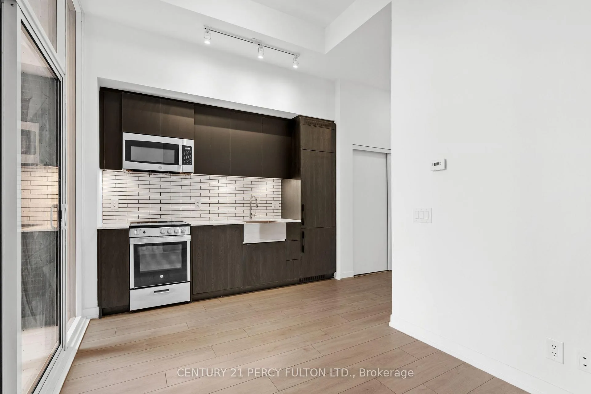 Photo 10 of Unit 201, 270 Dufferin Street, Toronto, South Parkdale — HOMEH